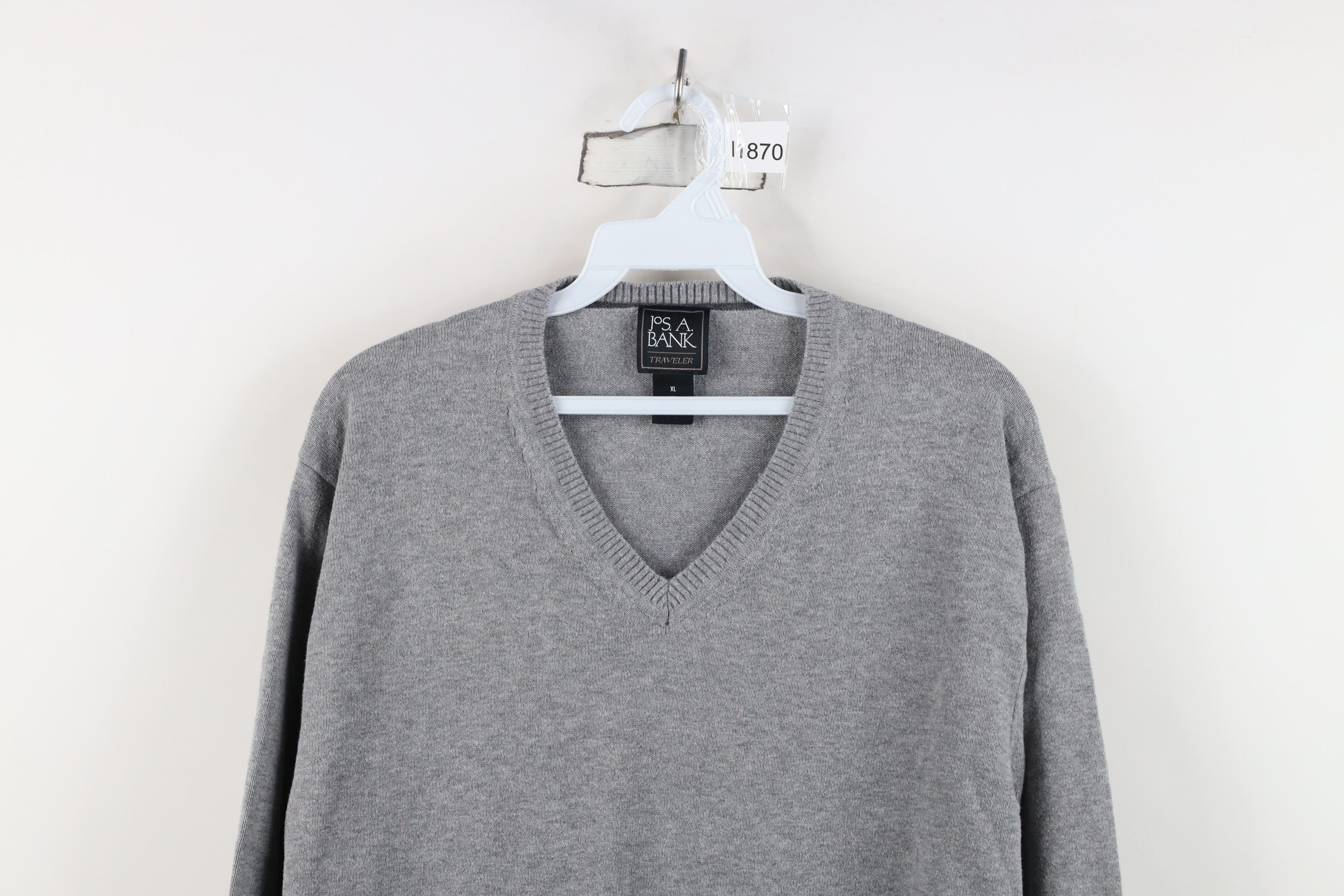 Jos. A. Bank Jos A Bank Traveler Pima Cotton Knit V-Neck Sweater Gray Size US XL / EU 56 / 4 - 2 Thumbnail