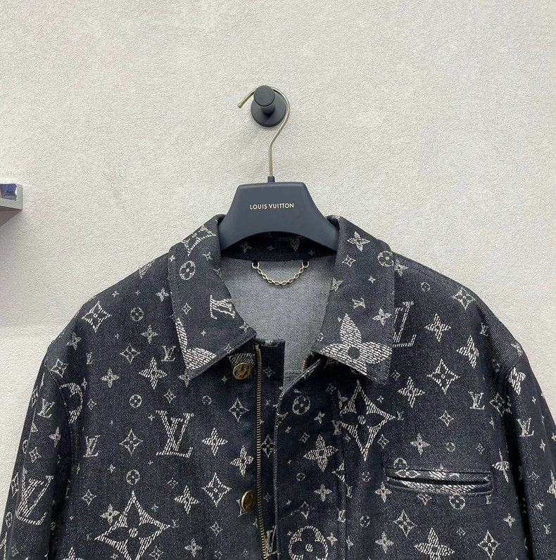 Louis Vuitton Louis Vuitton Black starry sky print denim jacket 2503-Next Size US S / EU 44-46 / 1 - 3 Thumbnail