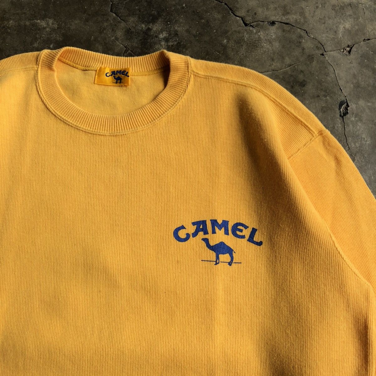 Honda Vintage 80s Camel F1 Team Lotus Honda Crewneck Yellow Size US XL / EU 56 / 4 - 9 Thumbnail