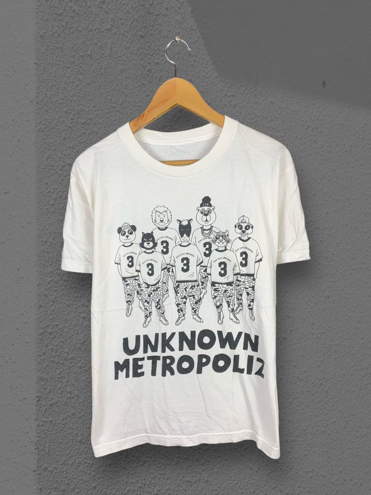 Japanese Brand Rare! J Soul Brothers Unknown Metropoliz J Pop Band Tees Size US M / EU 48-50 / 2 - 1 Thumbnail