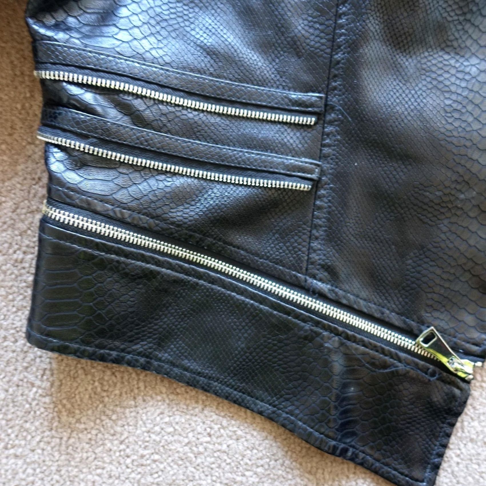 Azalea Wang Azalea Wang Womens Short Jacket Black Faux Leather Snake Print Moto Biker Orion X Size XXL / US 16-18 / IT 52-54 - 5 Thumbnail