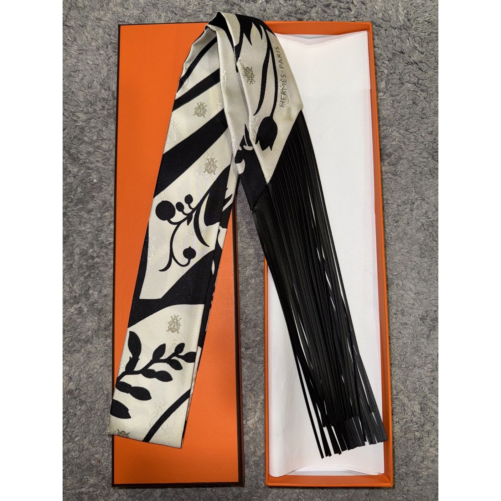 Hermes Hermes Scarf Twilly Fringe Leather Bouquet White Black Silk Size ONE SIZE - 5 Thumbnail