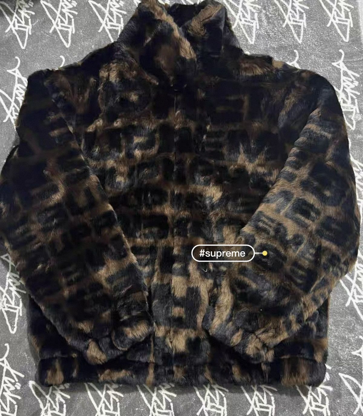 Supreme Supreme Faux Fur repeater bomber Brown Size US XL / EU 56 / 4 - 1 Thumbnail