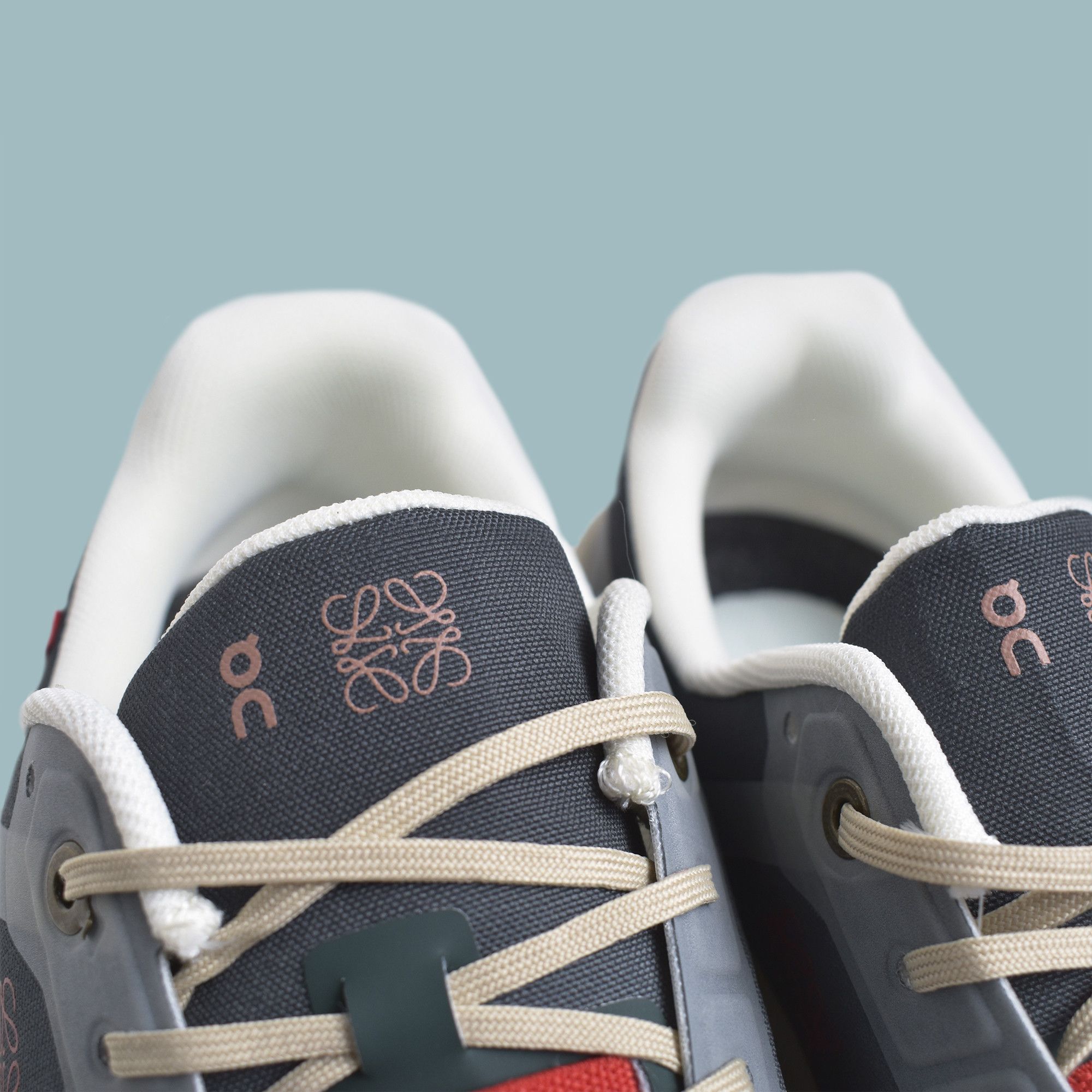 Loewe × On *BNWOT* LOEWE X ON CLOUDVENTURE Gradient Khaki SIZE 44 Size US 10 / EU 43 - 3 Thumbnail