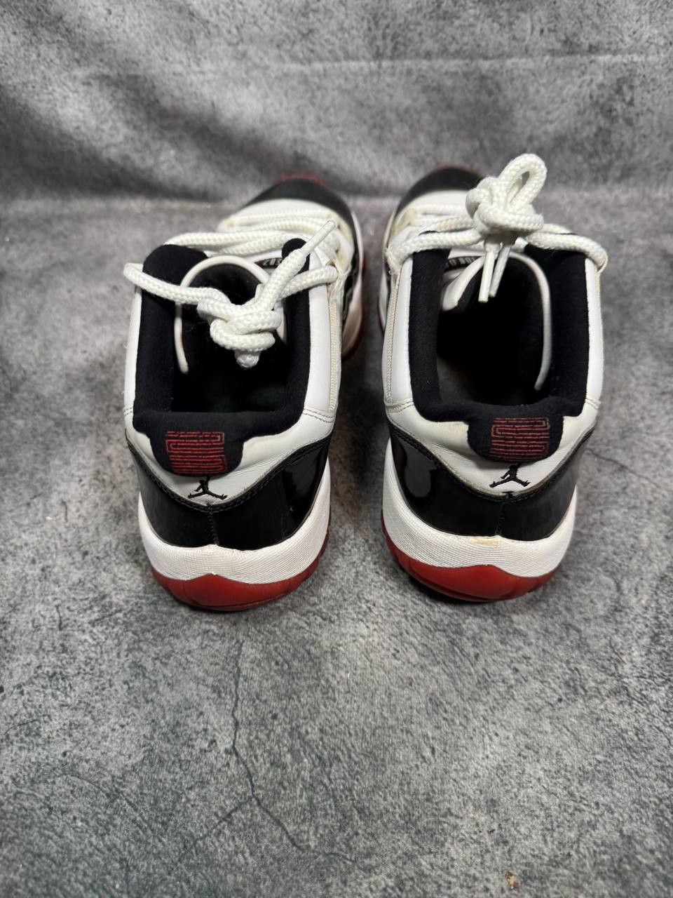 Jordan Brand Size 9 | Jordan 11 Concord Bred No Box | Pre-Owned Size US 9 / EU 42 - 2 Thumbnail