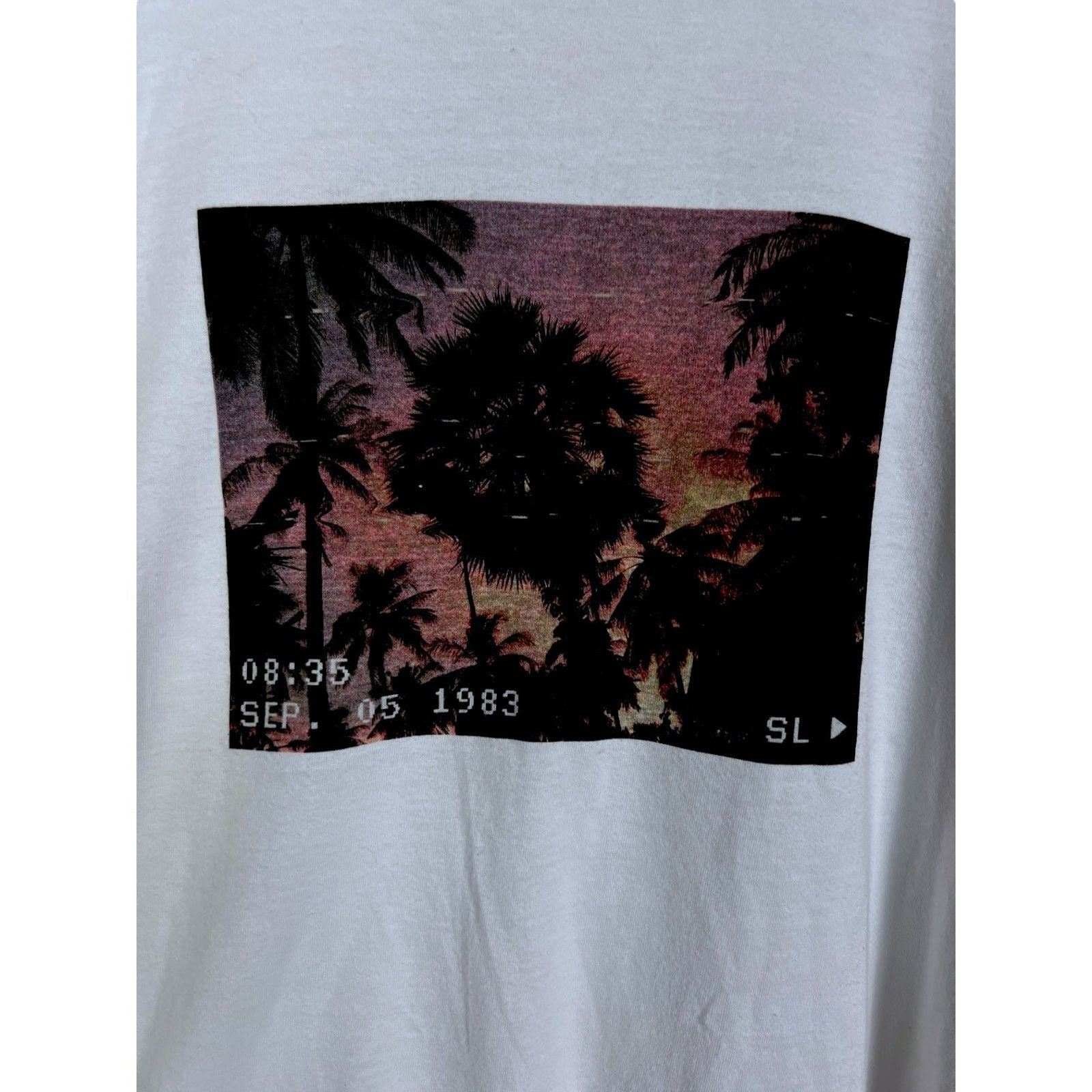 Saint Laurent Paris Saint Laurent Paris Women's S Distressed Palm VHS T-Shirt Size S / US 4 / IT 40 - 7 Thumbnail
