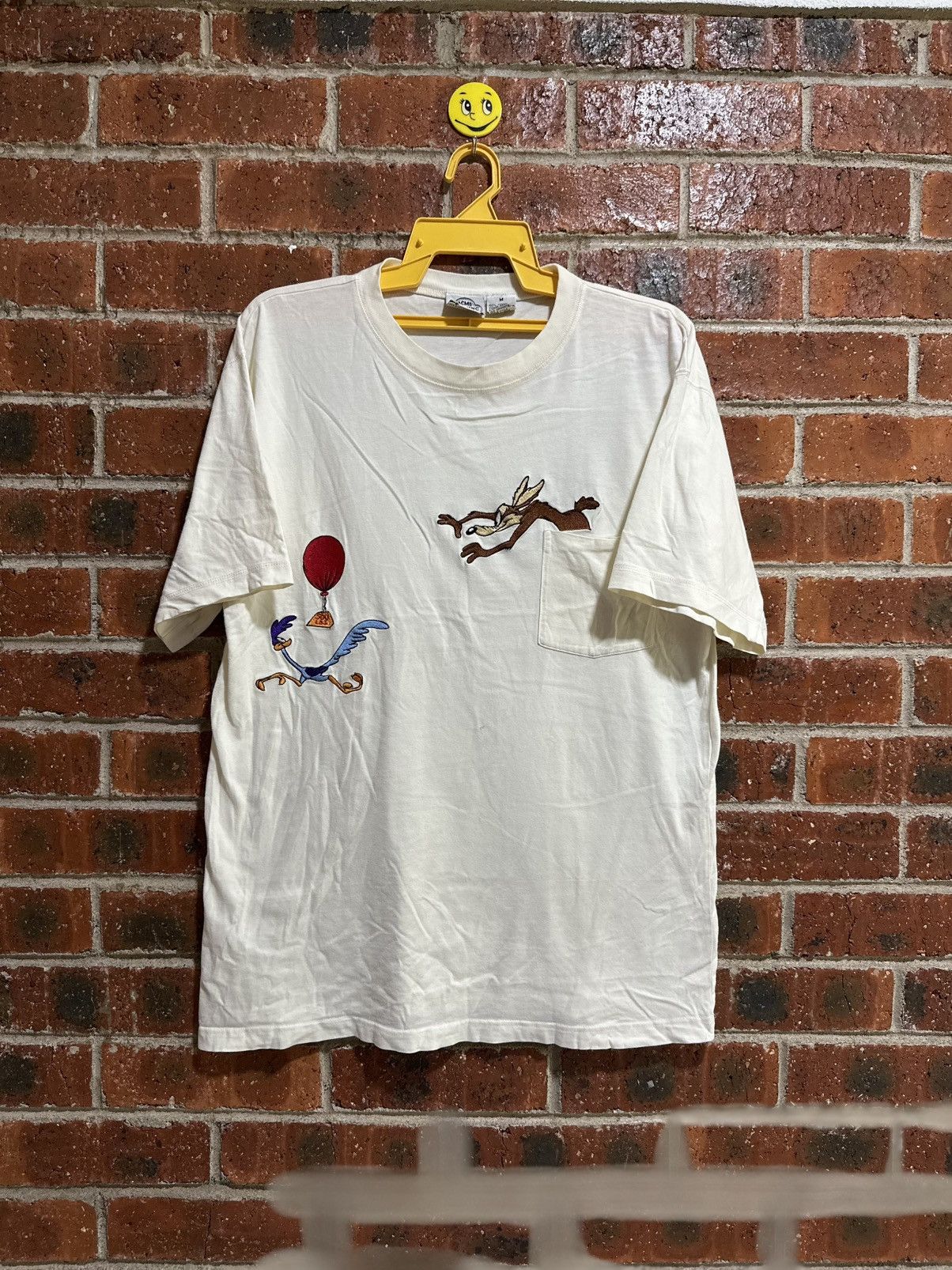 Acme Clothing × Cartoon Network × Vintage Vintage Looney Tunes Wile E Coyote RoadRunner Pocket Tee Size US L / EU 52-54 / 3 - 1 Thumbnail