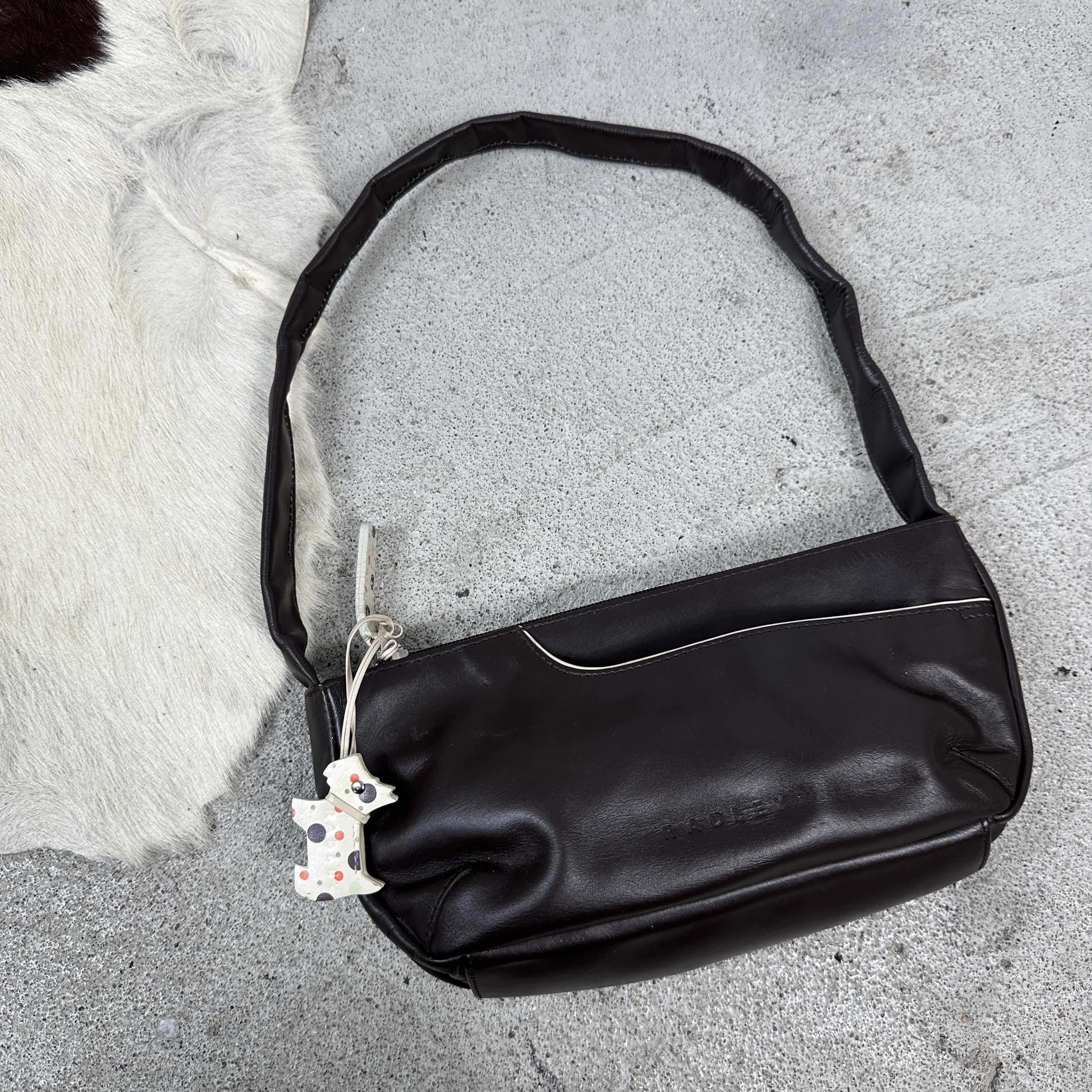 Vintage Vintage Y2K Avant Garde Casual Biker Leather Radley Bag Size ONE SIZE - 1 Thumbnail