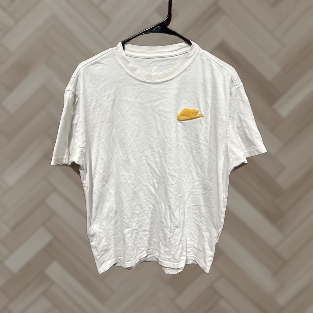 Nike Nike Air Patch Graphic T-Shirt Sportswear Short Sleeve Crew Neck Sz S Mens Multicolor / Ivory Size US S / EU 44-46 / 1 - 1 Thumbnail
