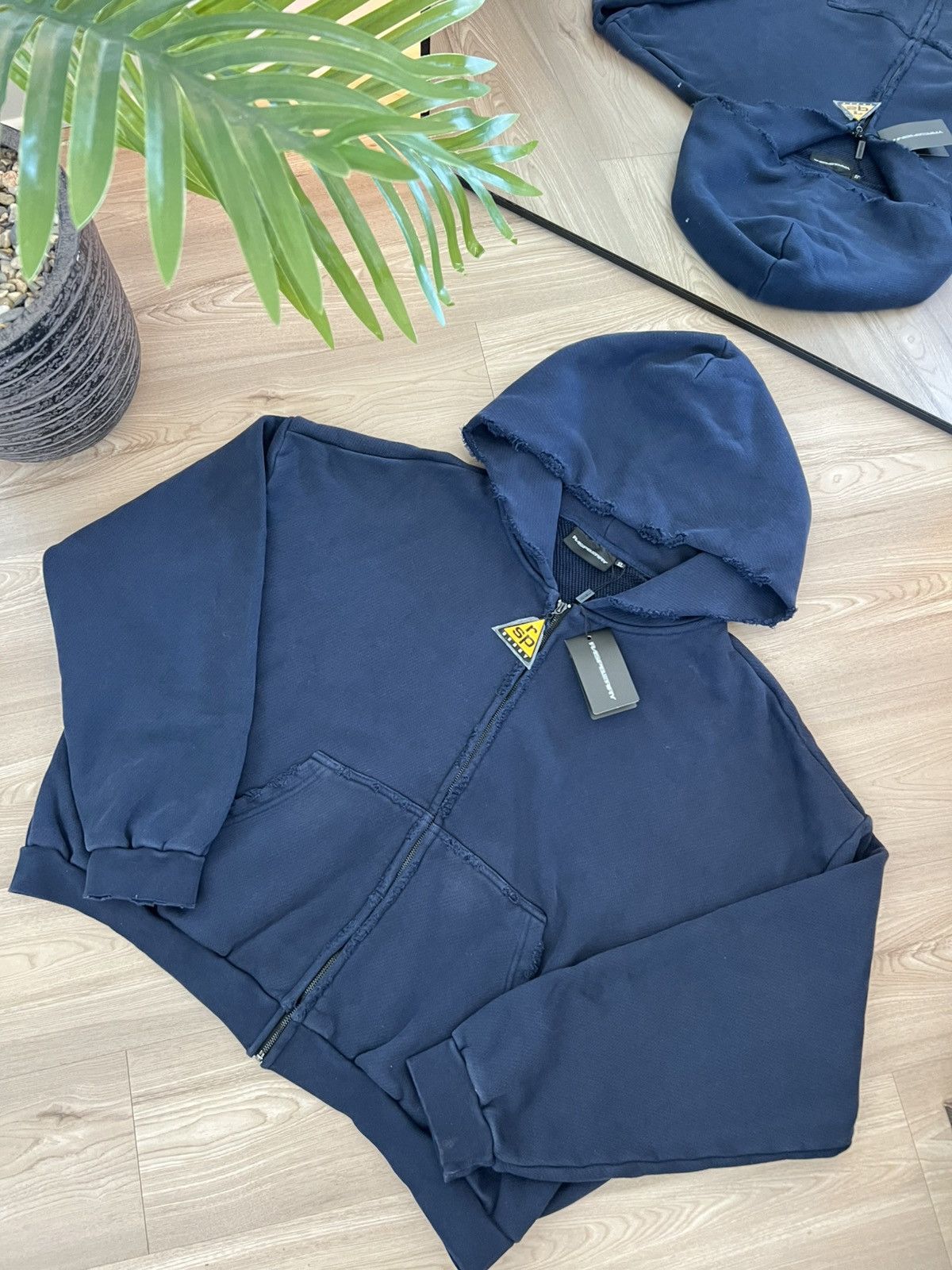 The GV Gallery Gv Gallery Triangle Zip Up Hoodie Size US XL / EU 56 / 4 - 1 Thumbnail