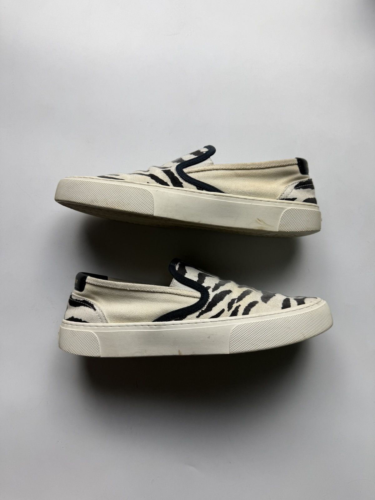 Saint Laurent Paris Saint Laurent Paris Zebra Slip On Size US 6 / EU 39 - 2 Thumbnail