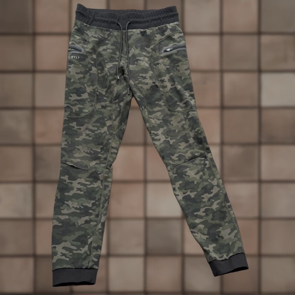 Vintage BYLT Elite Jogger Pants Mens 31 Green Camo Athletic Stretch Zip Pocket Pants Mens Regular Green Camouflage Jogger BYLT Mens 31 Camo Green Size US 31 - 1 Thumbnail