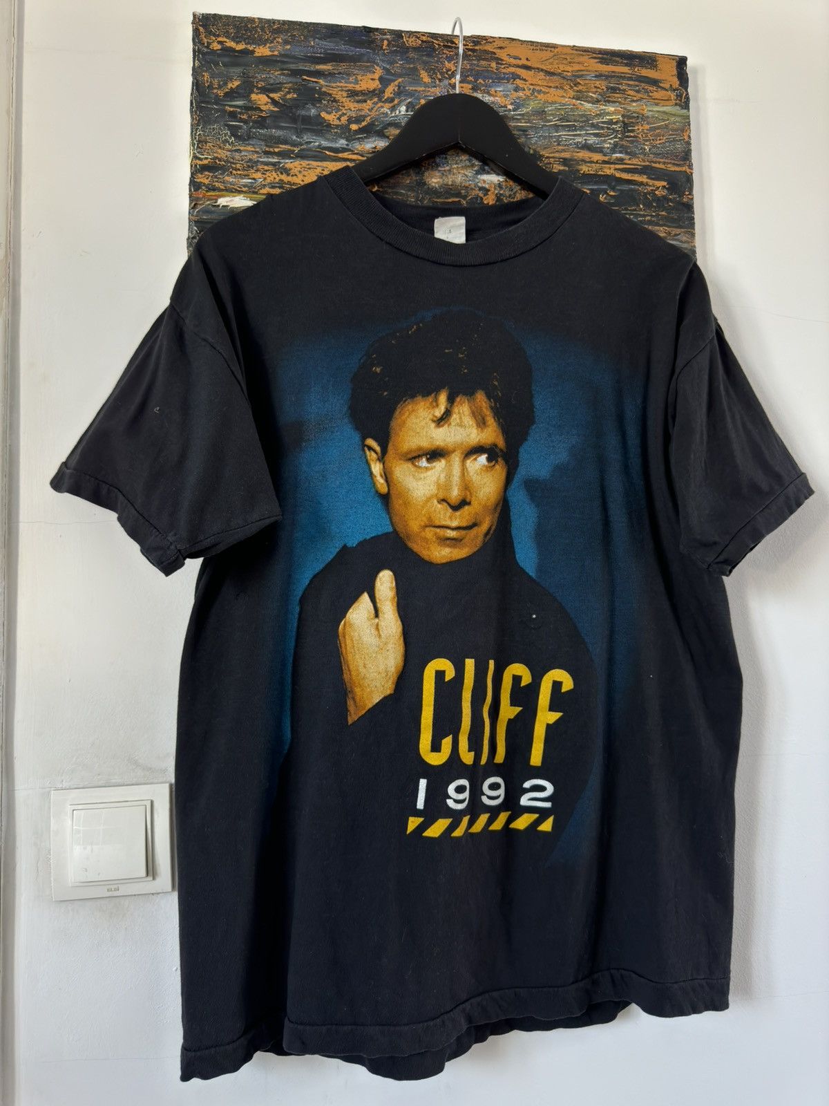 Band Tees × Vintage Vintage 1992 Cliff Richard Rock Band T Shirt Single Stitch Size US XL / EU 56 / 4 - 2 Thumbnail