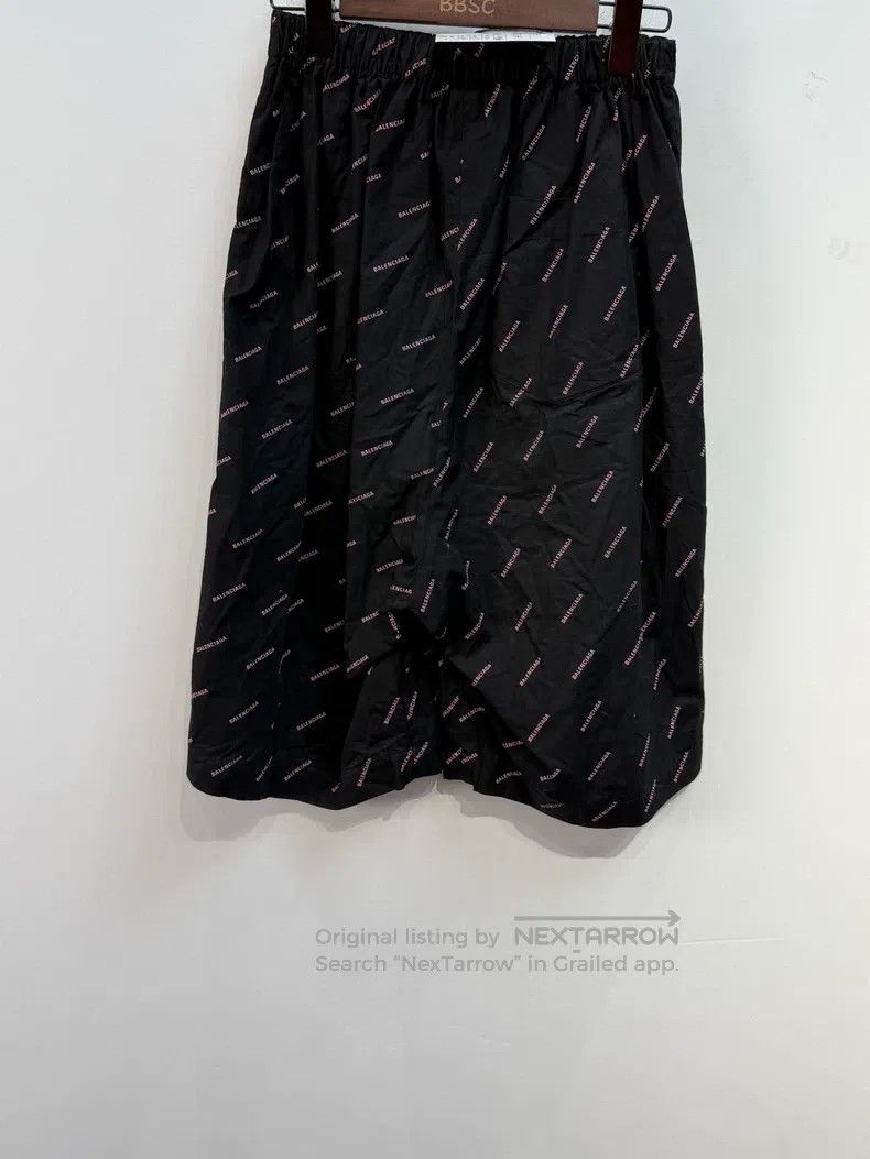 Balenciaga Balenciaga Full Print Logo Shorts, Size 46 Size US 30 / EU 46 - 2 Thumbnail