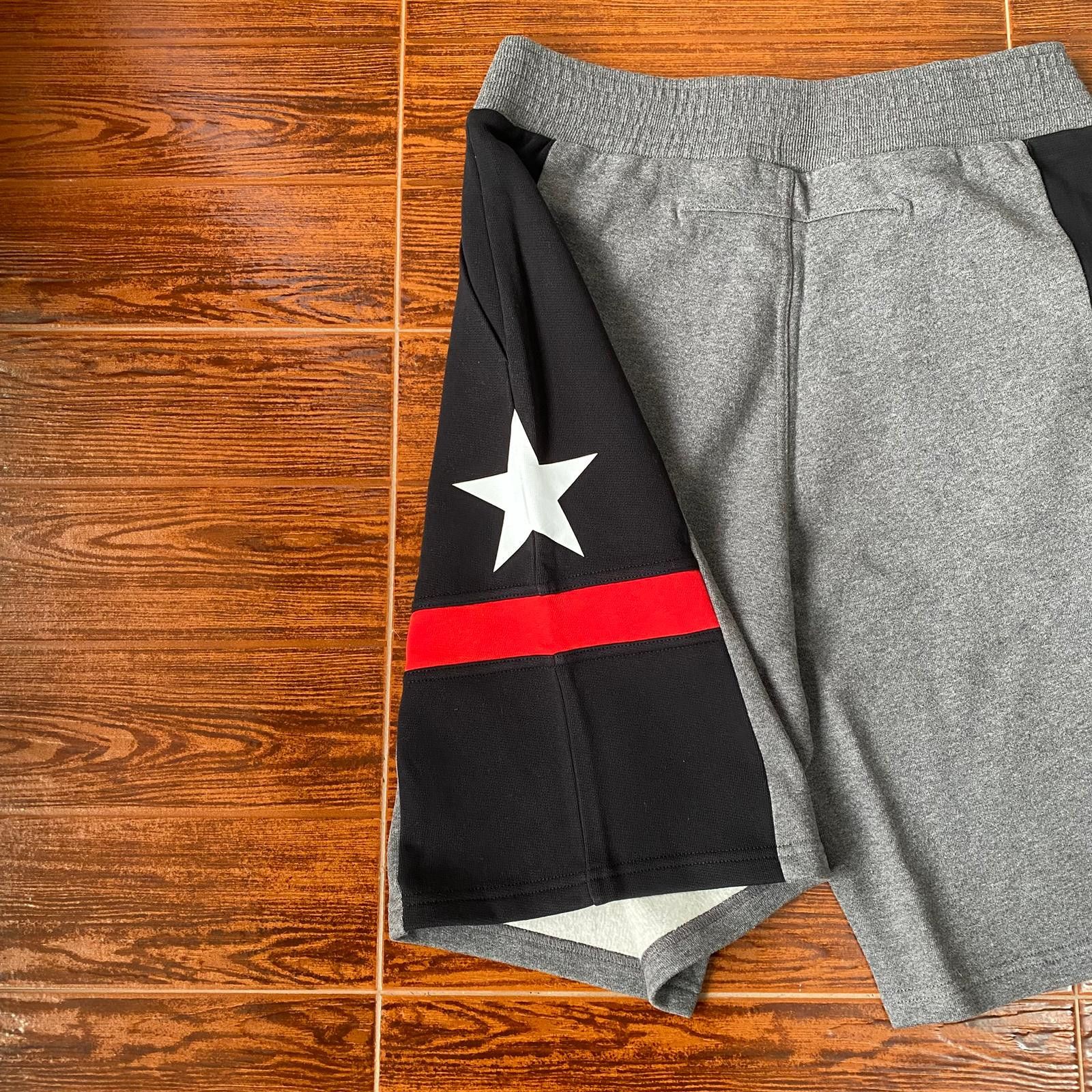 Givenchy Grey Contrast Star Panel Sweatshorts Size US 30 / EU 46 - 8 Thumbnail
