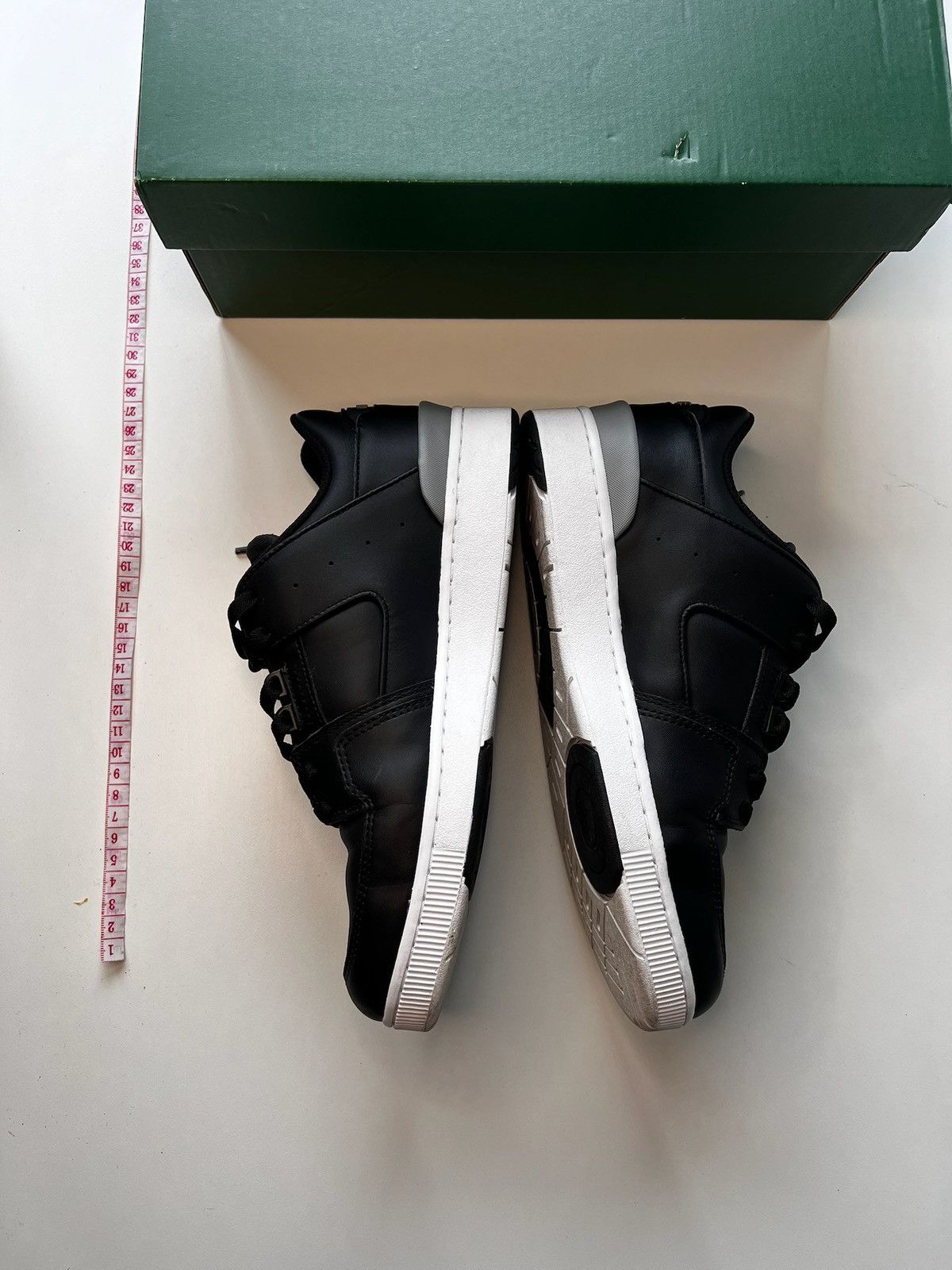 Lacoste Lacoste Sneakers - Black/White Low Top Size US 7.5 / EU 40-41 - 6 Thumbnail