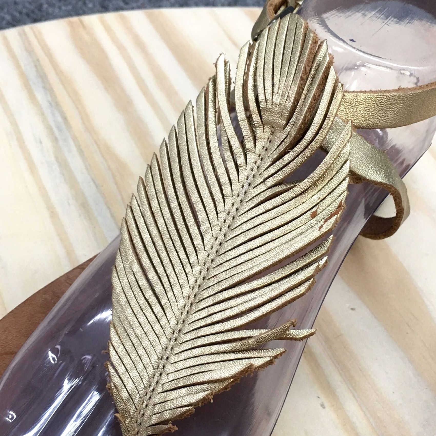 Vintage Corso Como Sandals Womens 6 M Edgar Thong Ankle Strap Gold Feather Buckle Strap Shoes Sandal Solid Gold Womens Size US 6 / IT 36 - 4 Thumbnail
