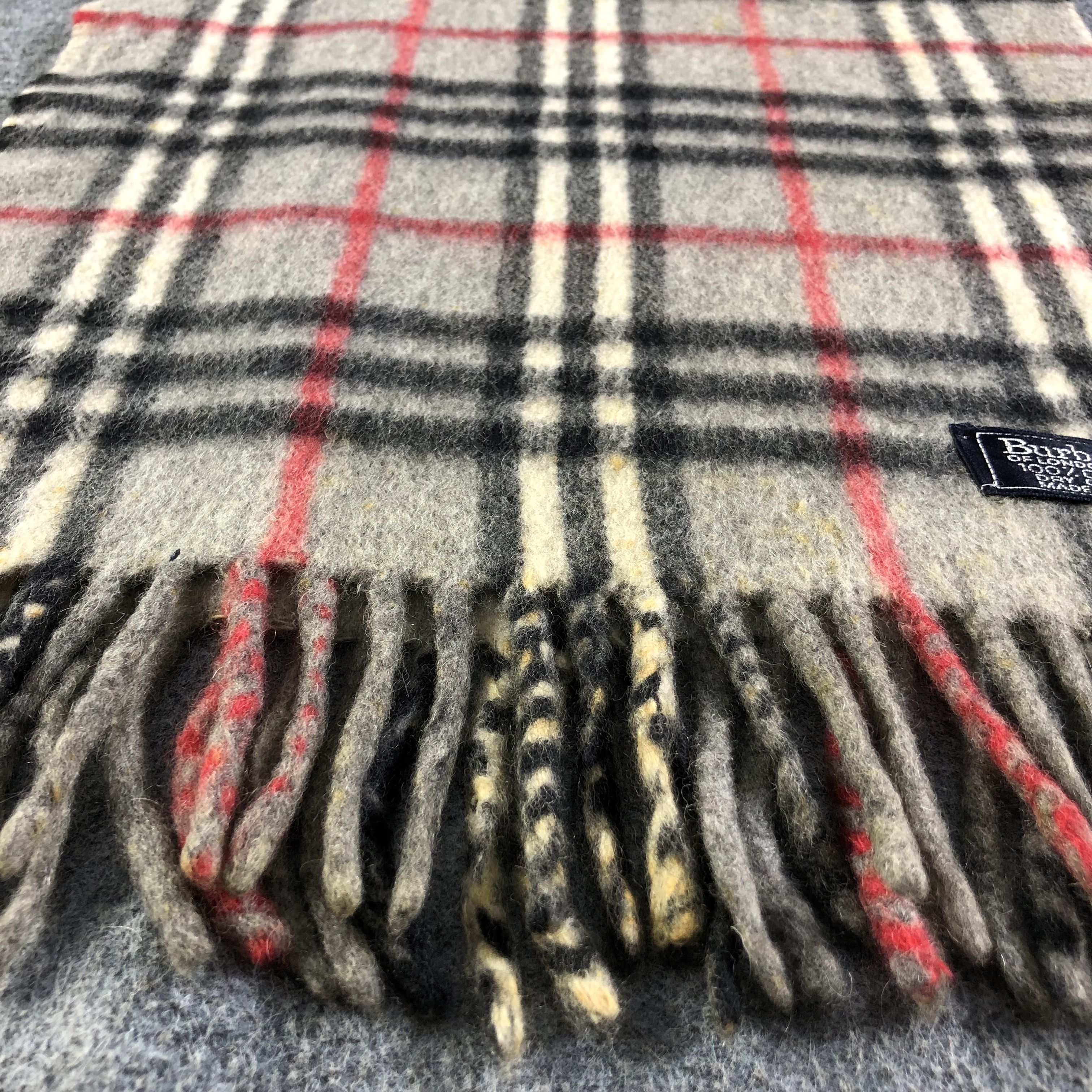 Burberry Burberrys Nova Check Grey Cashmere Scarf Muffler V1779 Size ONE SIZE - 5 Thumbnail