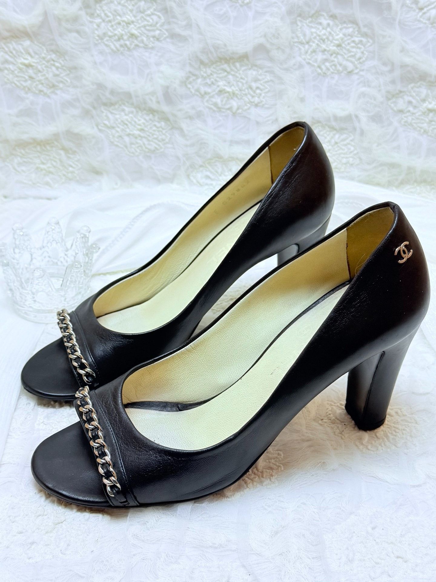 Chanel Chanel Black Lowtop Sneakers us_7-5 Women Size US 7.5 / IT 37.5 - 1 Thumbnail