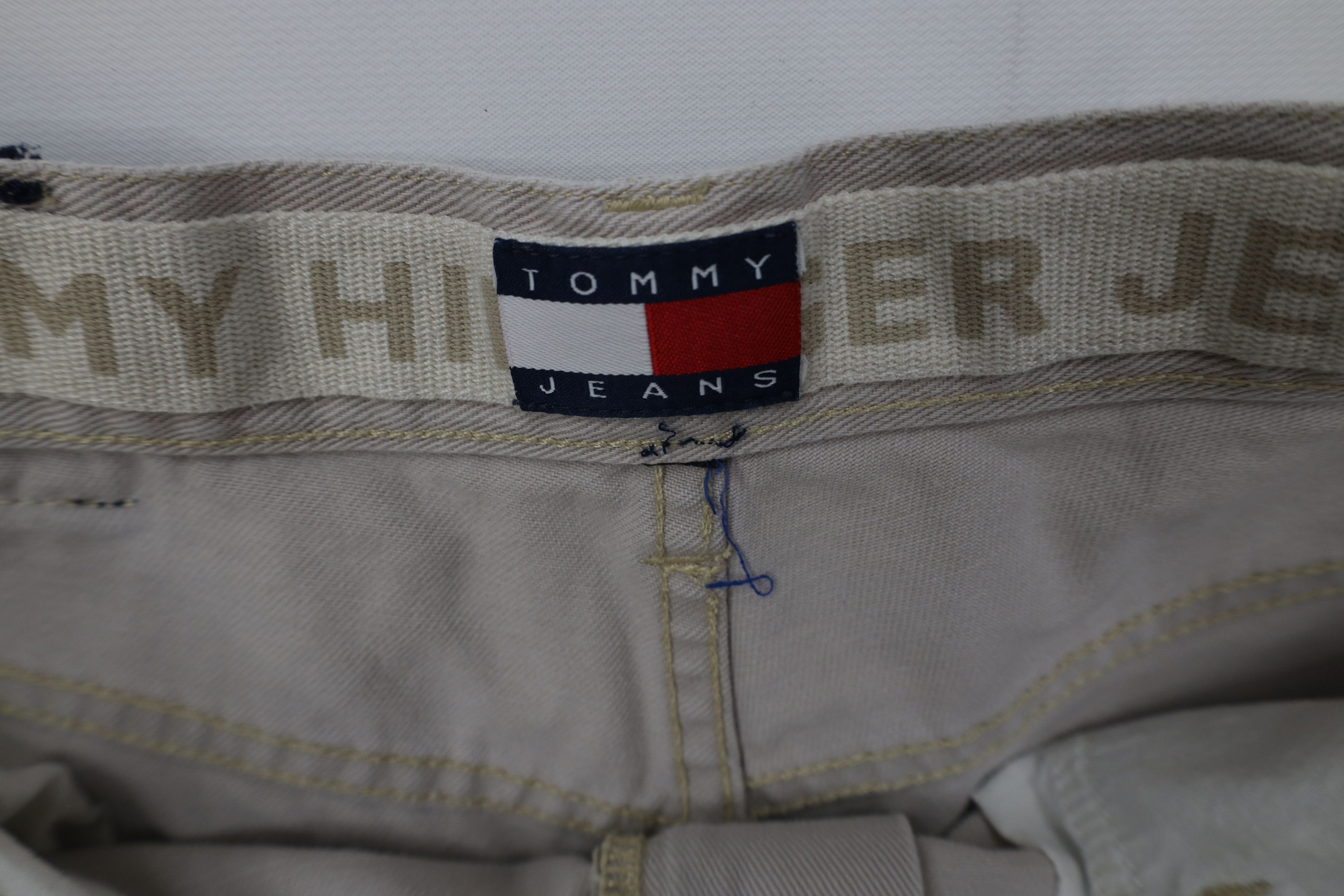 Tommy Hilfiger Vintage 90s Tommy Hilfiger Baggy Dungaree Denim Shorts Gray Size US 32 / EU 48 - 8 Thumbnail