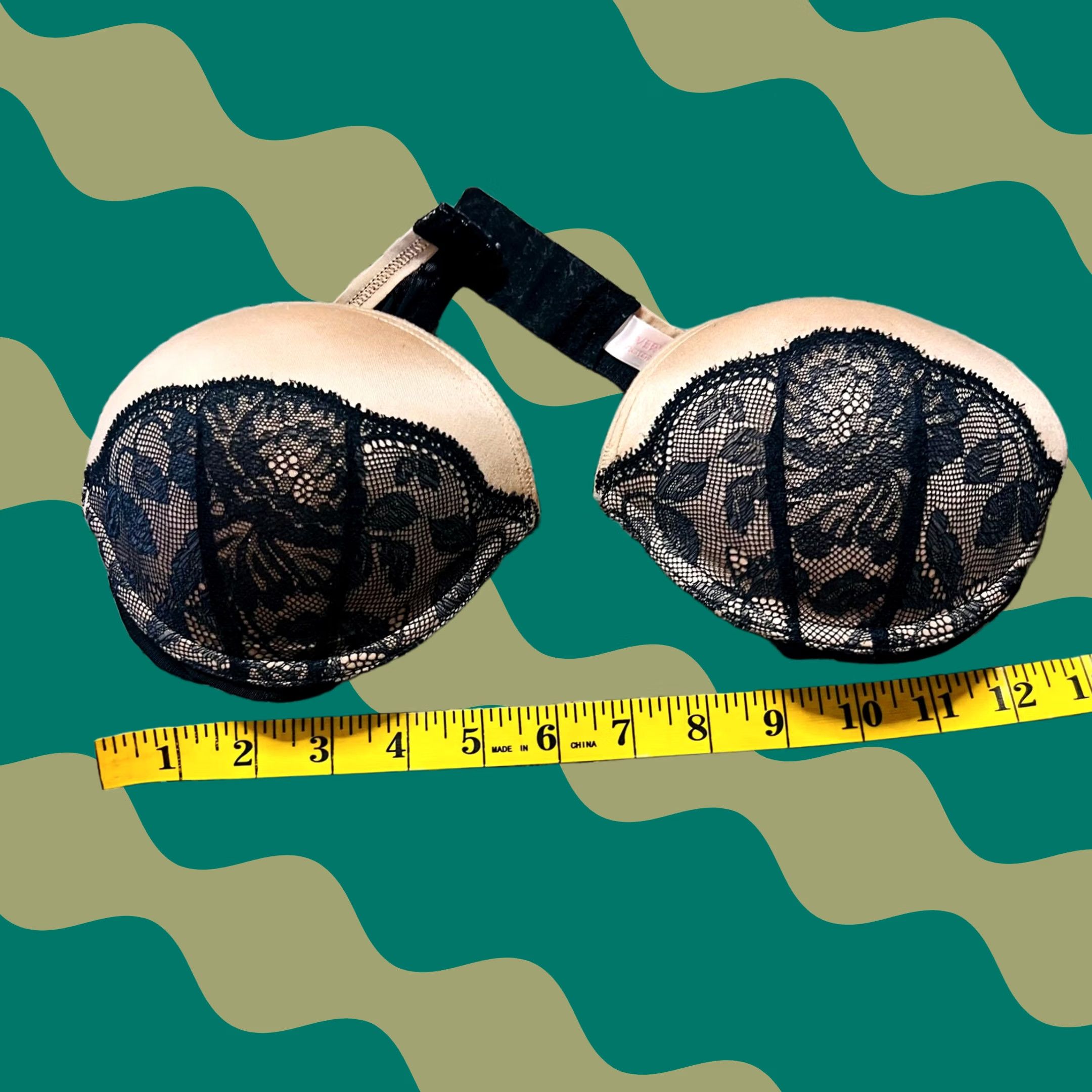 Victoria's Secret Item Specifications: Brand: Nike Size ONE SIZE - 1 Thumbnail