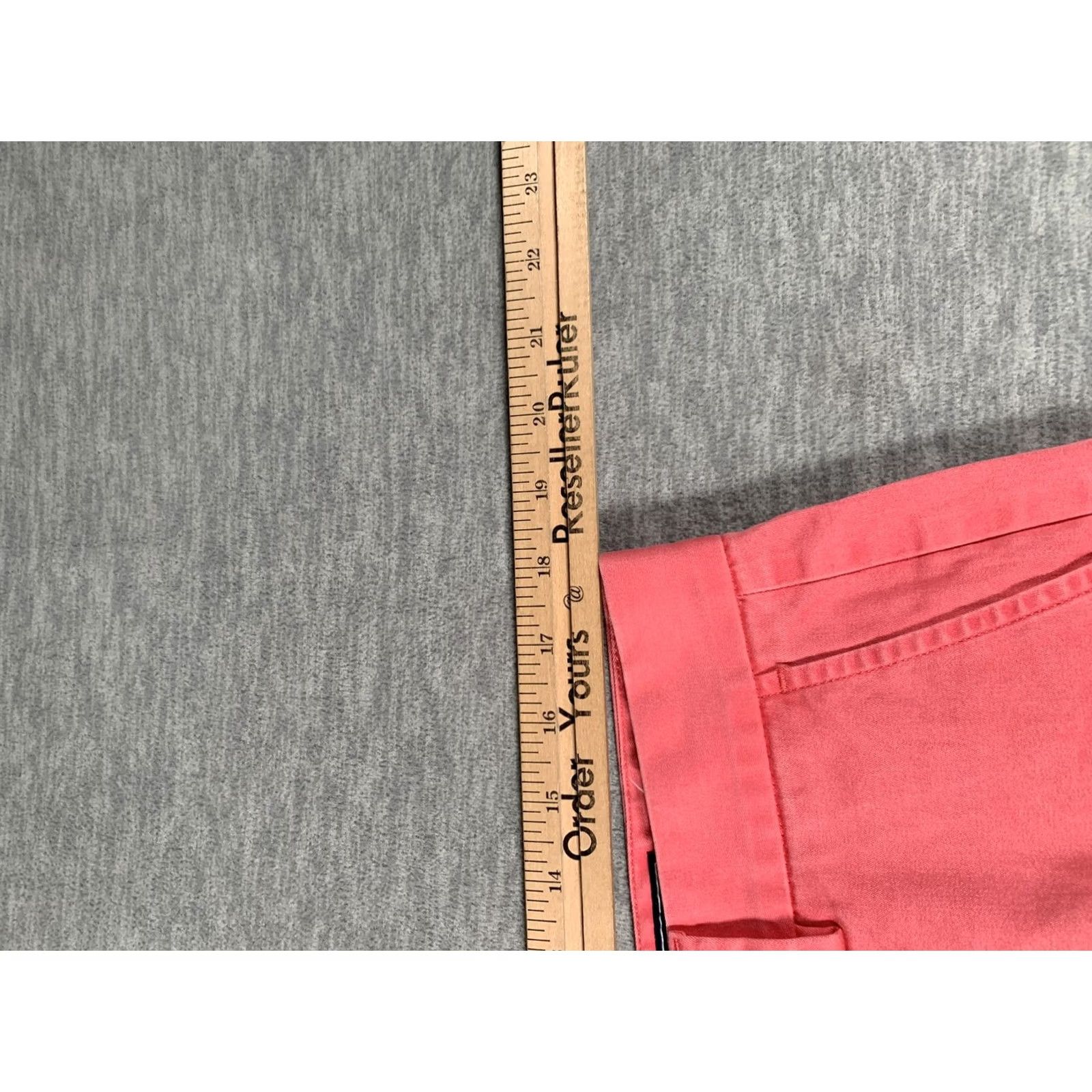 Vineyard Vines Vineyard Vines Shorts Mens 35 Pink Chino Stretch Flat Front Casual Summer Size US 35 - 6 Thumbnail