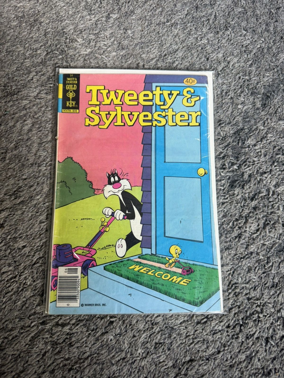 Warner Bros 1979 Gold Key Comics Tweety And Sylvester #94 Comic Book Size ONE SIZE - 1 Thumbnail