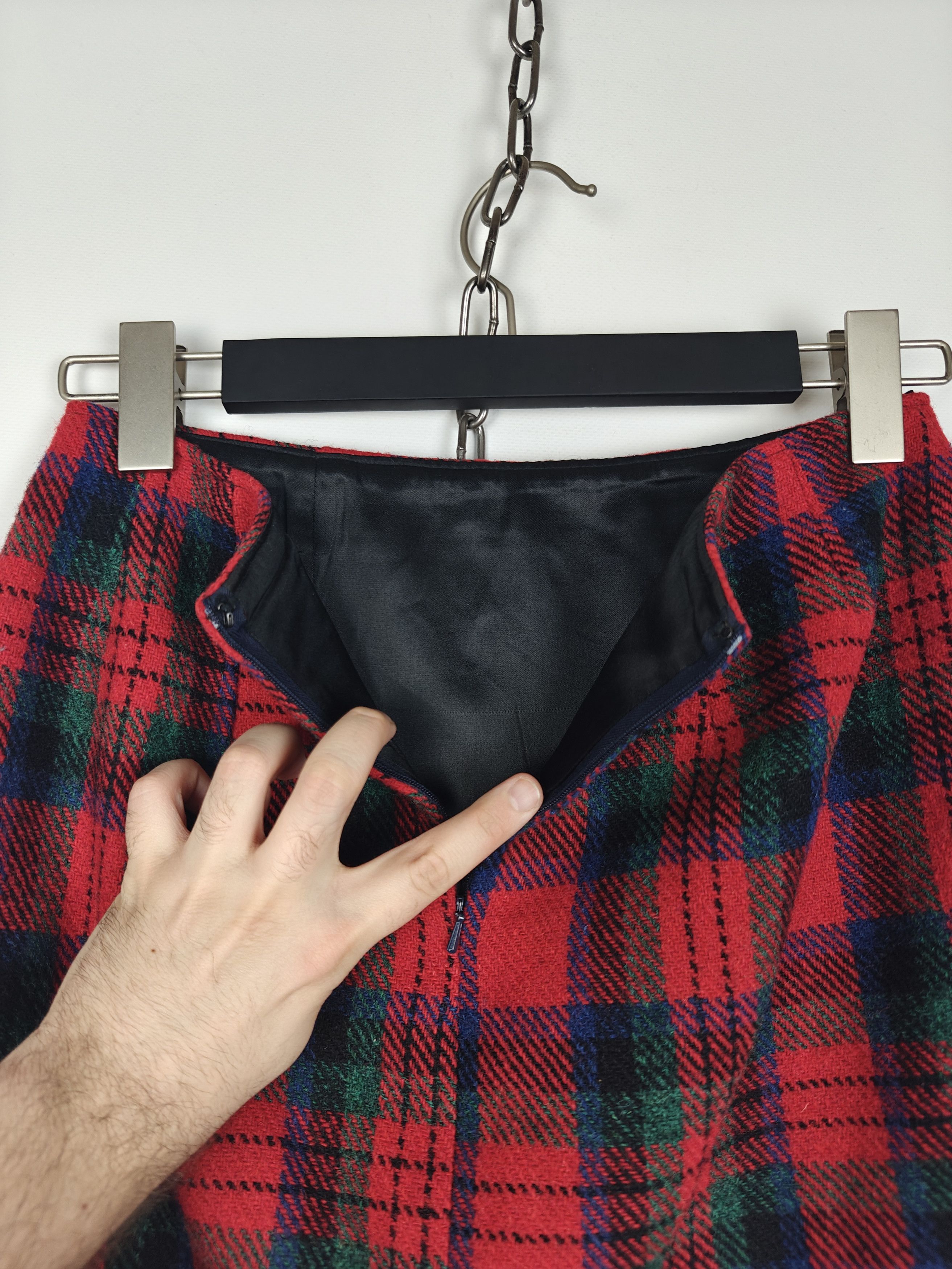 Harris Tweed Harris Tweed x Jigsaw Skirt Red Check size US4 Size 27" / US 4 / IT 40 - 6 Thumbnail