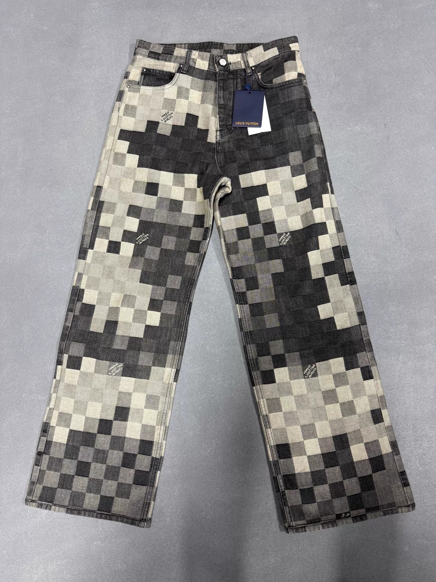 Louis Vuitton LV SS25 Mosaic Checkerboard Leather Tag Denim 26 Black&Gray Size 26" / US 2 / IT 38 - 1 Thumbnail
