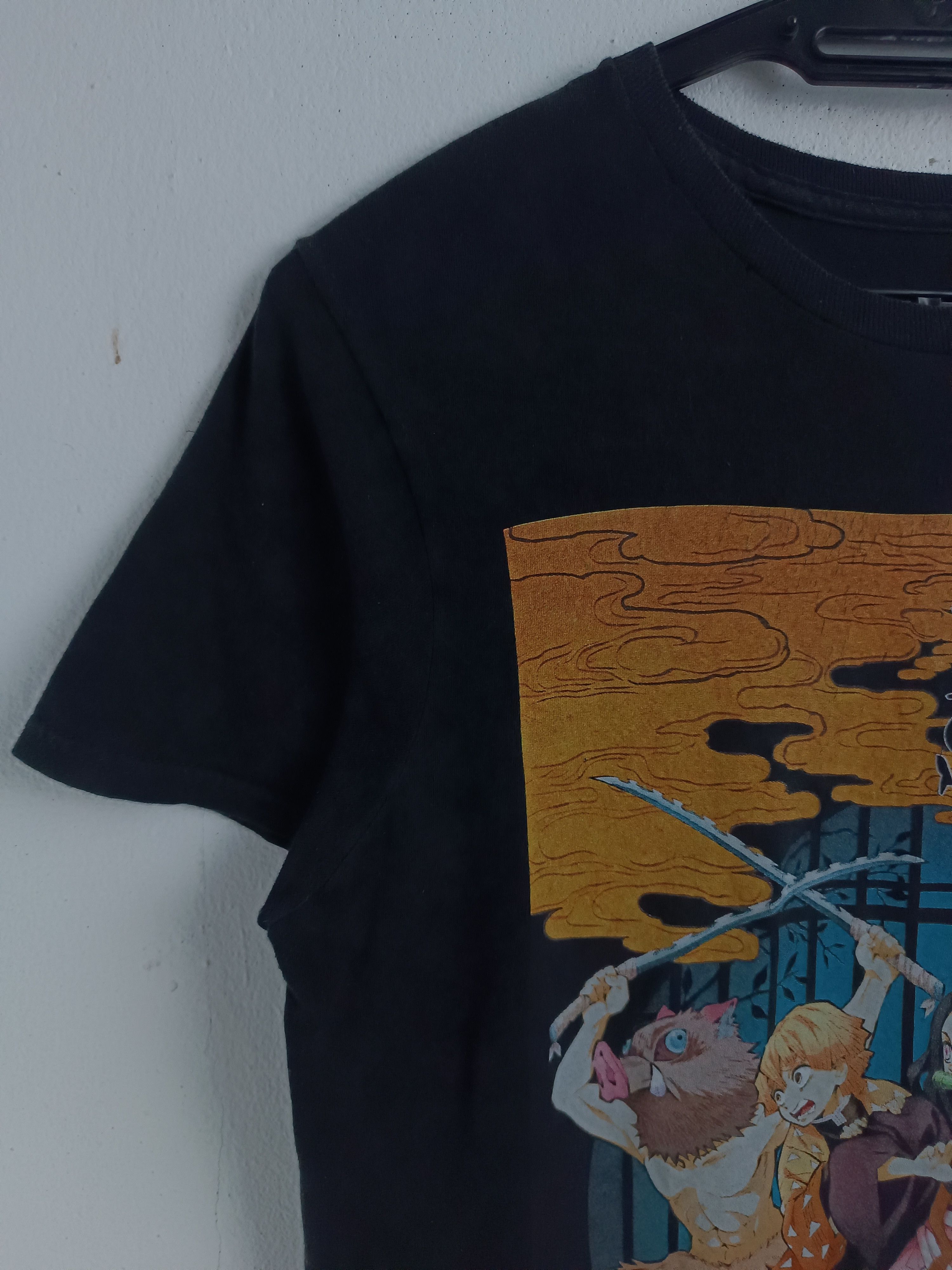 Anime VINTAGE DEMON SLAYER KIMETSU NO YAIBA LINEUP TEE bleach Size US S / EU 44-46 / 1 - 5 Thumbnail