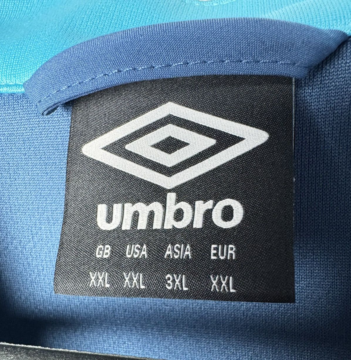 Umbro England O2 2022 2023 Training Rugby Track Jacket Umbro Size US XXL / EU 58 / 5 - 8 Thumbnail