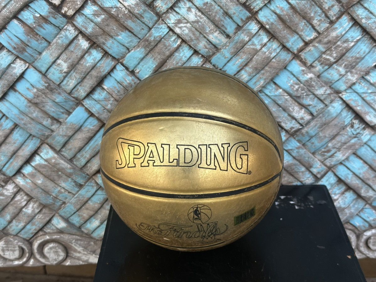 Spalding Rare 2005 Spalding NBA Gold Trophy Ball Official 29.5” Ball Size ONE SIZE - 1 Thumbnail