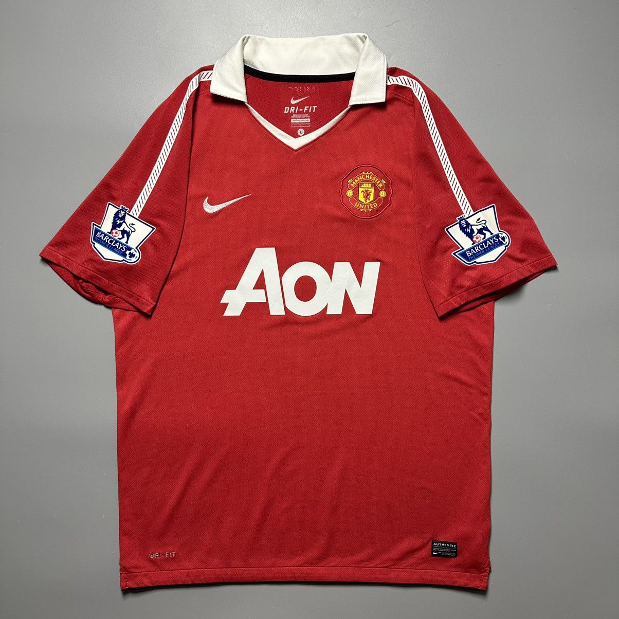 Nike MAN UNITED NIKE 2010/2011 FOOTBALL HOME JERSEY #9 BERBATOV Size US L / EU 52-54 / 3 - 2 Thumbnail