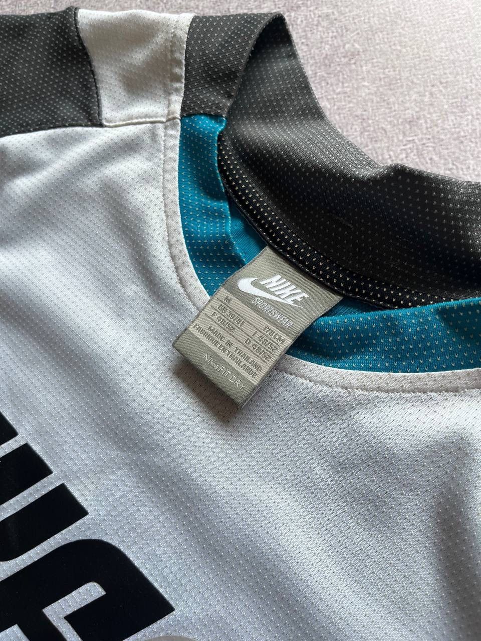 Nike × Vintage Vintage Nike Swoosh Boxy T-shirt Y2K M Size US M / EU 48-50 / 2 - 3 Thumbnail