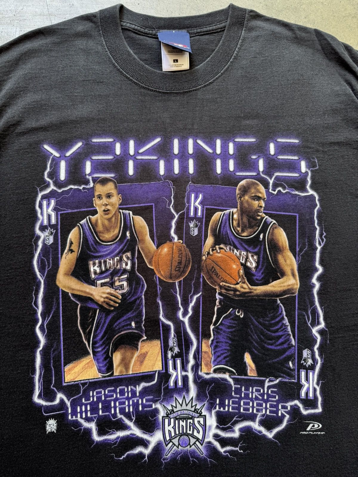 Vintage ‘00s Sacramento Kings Jason Williams NBA Tee Shirt Y2Kings Size US L / EU 52-54 / 3 - 3 Thumbnail
