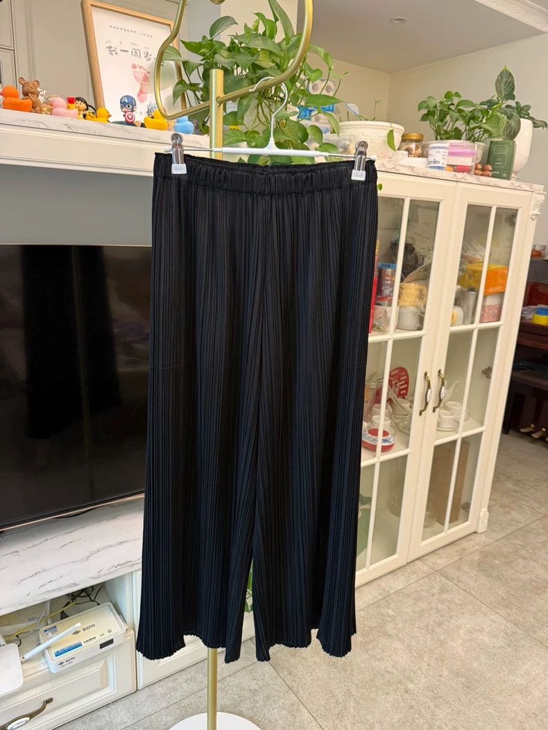 Issey Miyake PP Straight Wide-Leg Pants - dmc