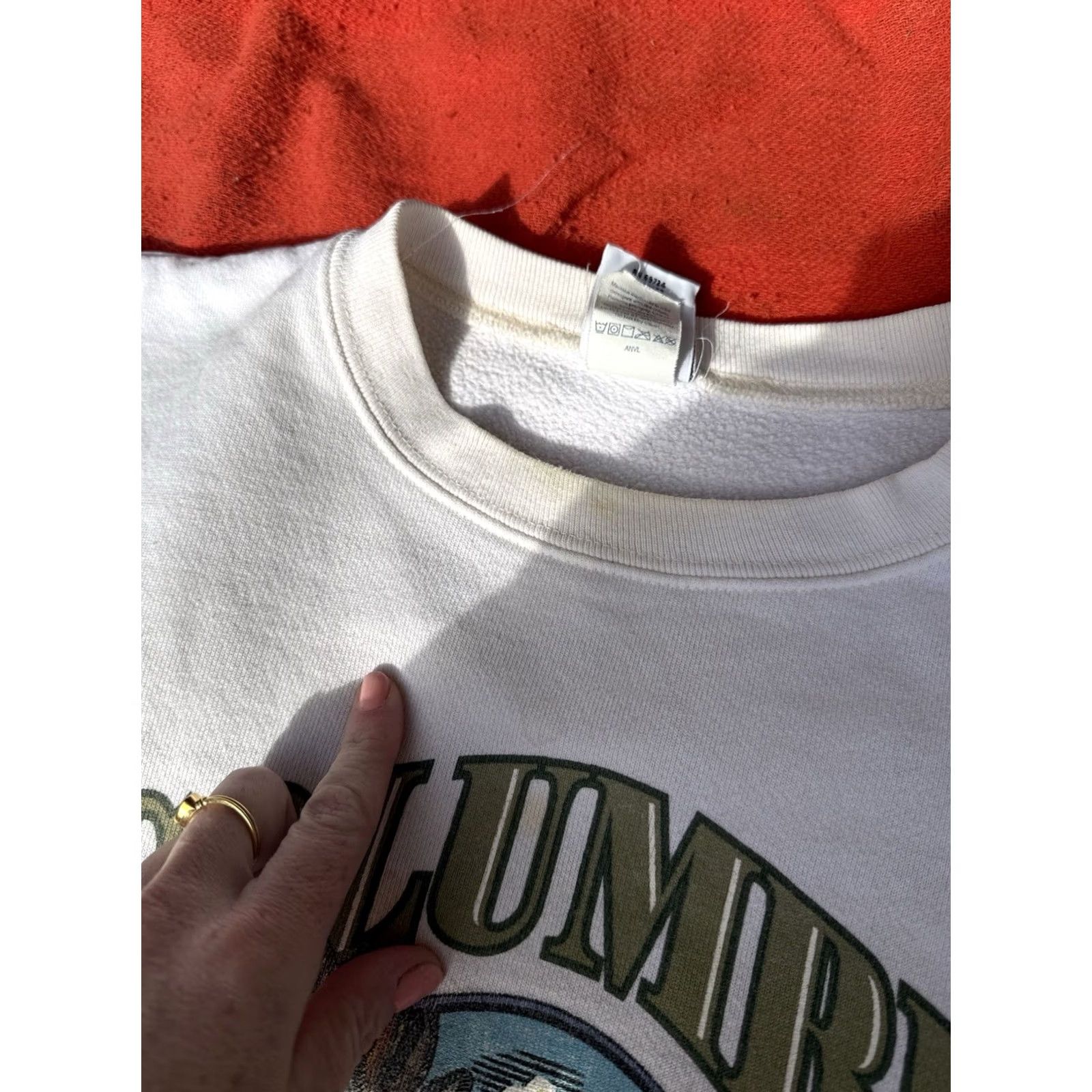 Vintage VINTAGE Columbia Sportswear Crewneck Sweatshirt Men’s XL White Duck Graphic Outdoor Vtg Size US XL / EU 56 / 4 - 3 Thumbnail
