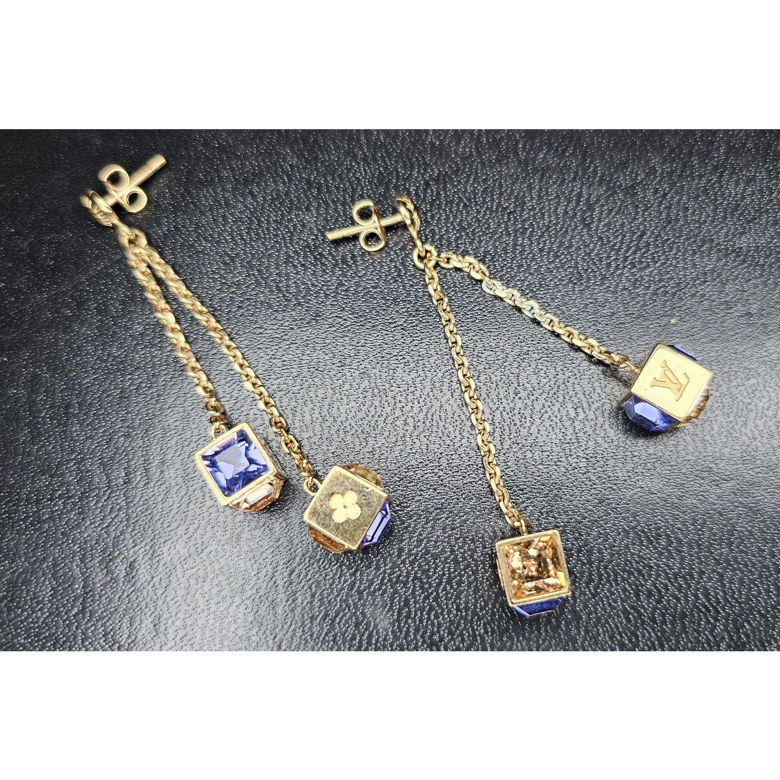 Louis Vuitton LOUIS VUITTON DANGLING CRYSTAL GAMBLE CUBE EARRINGS Size ONE SIZE - 1 Thumbnail