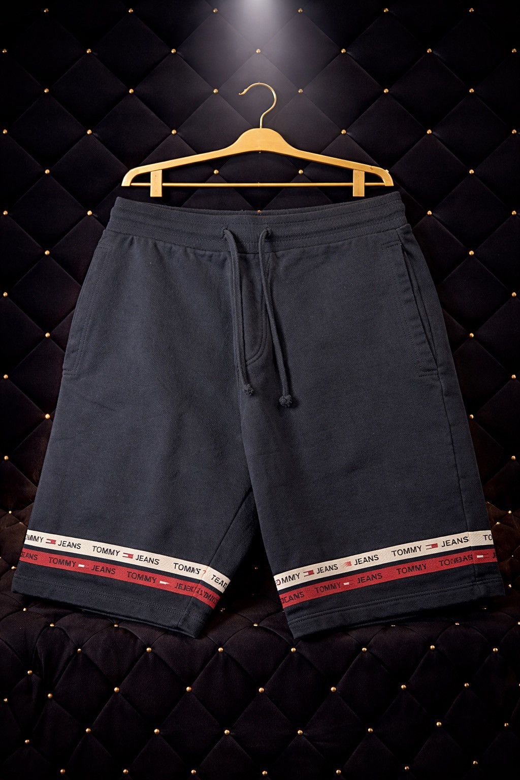 Tommy Hilfiger TOMMY HILFIGER LOGO HEM DRAWSTRING SHORTS Size US 32 / EU 48 - 1 Preview