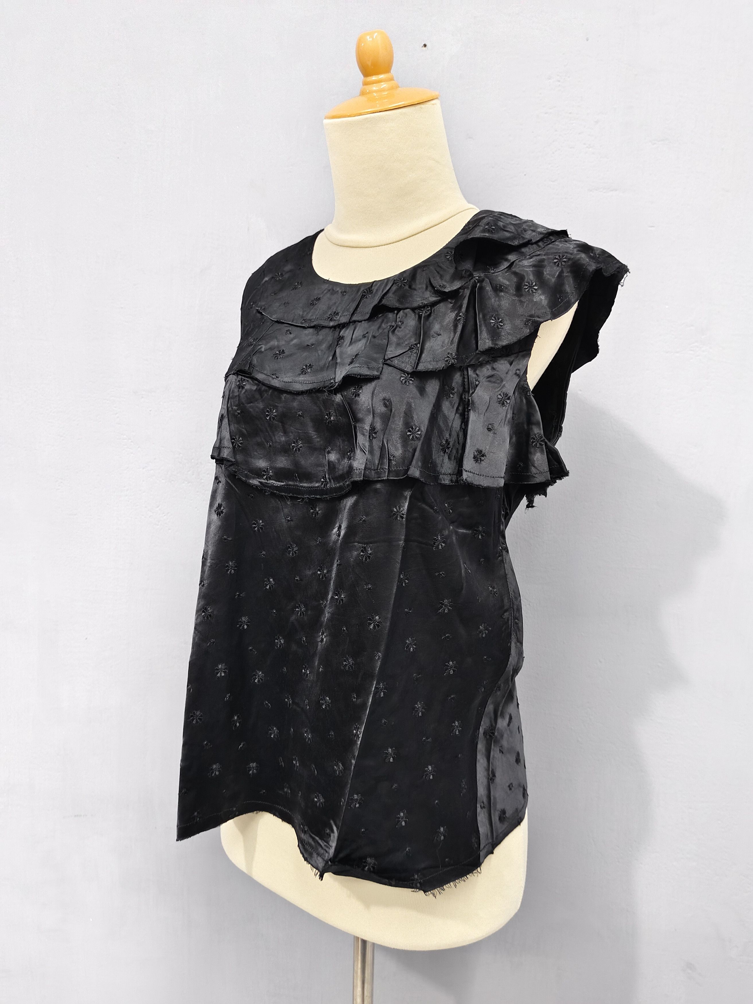 Tricot Comme des Garcons AD02 Tricot CDG- Gothic Romantic Ruffle Sleeveless Blouse Size M / US 6-8 / IT 42-44 - 4 Thumbnail