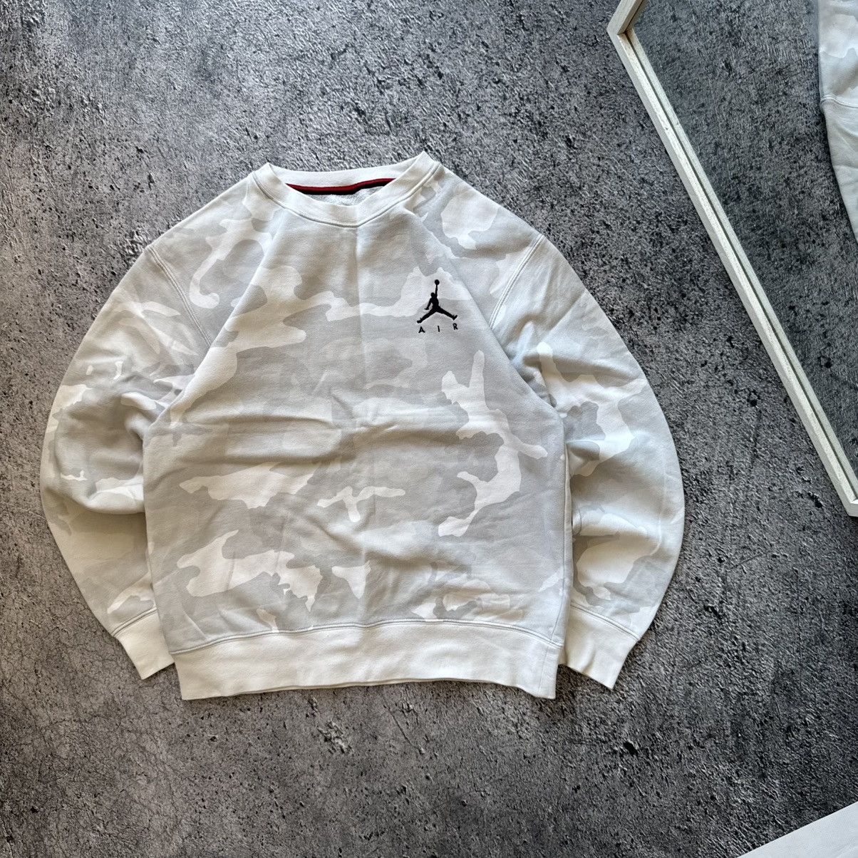 Jordan Brand Nike jordan sweatshirt size s gray mans Size US S / EU 44-46 / 1 - 1 Thumbnail