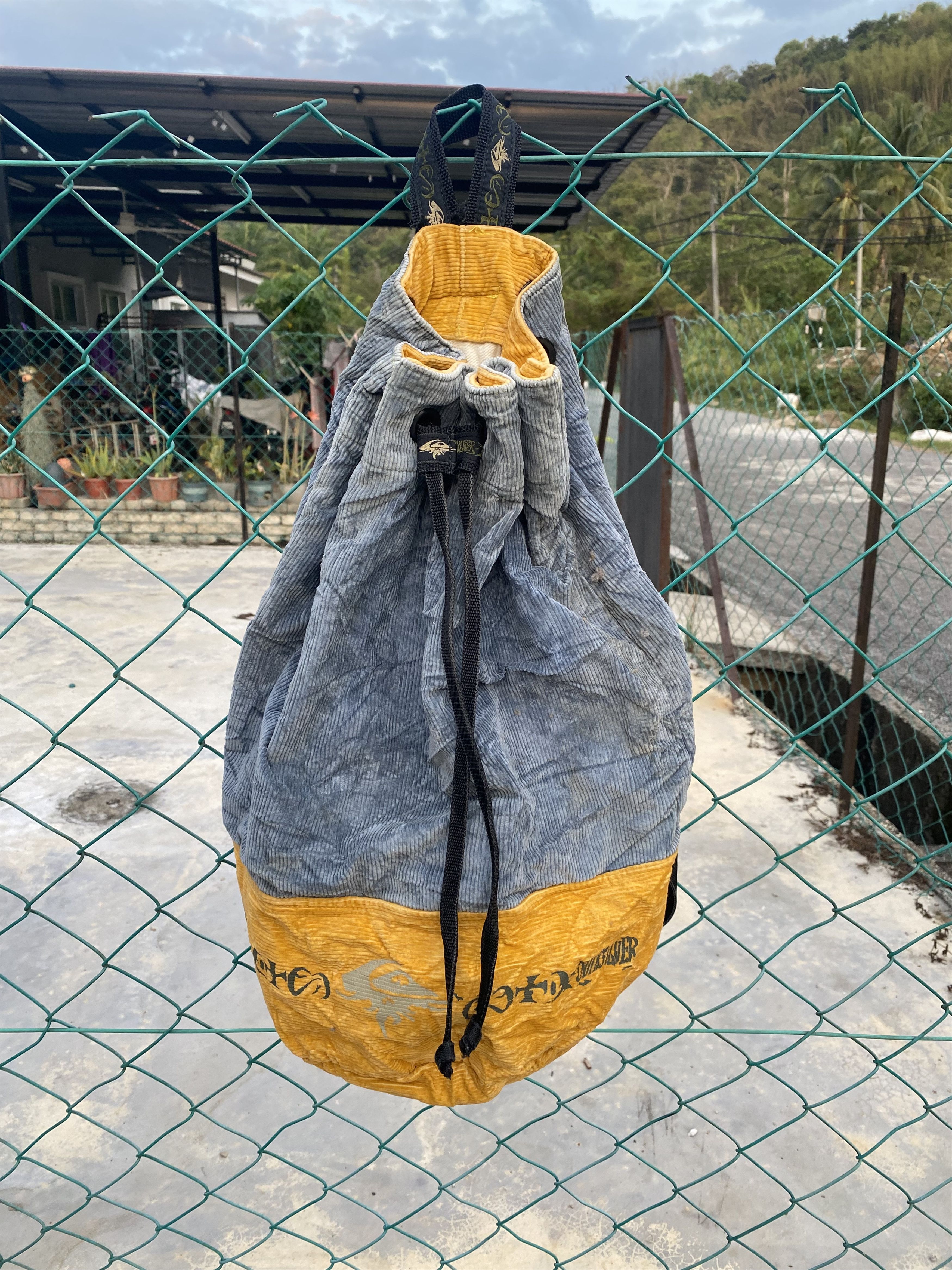 Quicksilver Vintage Quiiksilver corduroy drawstring backpacks Size ONE SIZE - 1 Thumbnail