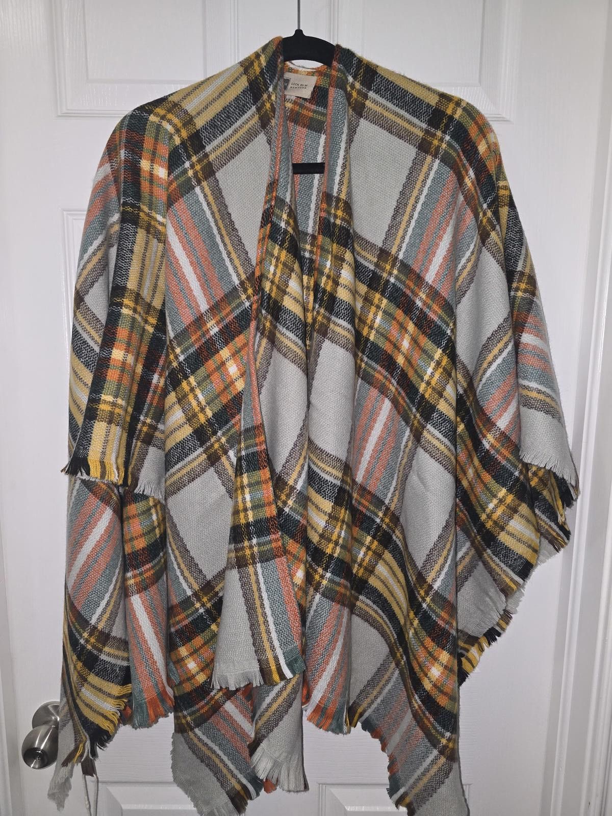 Other Look by M New York Plaid Shawl Wrap Poncho Size ONE SIZE - 1 Thumbnail