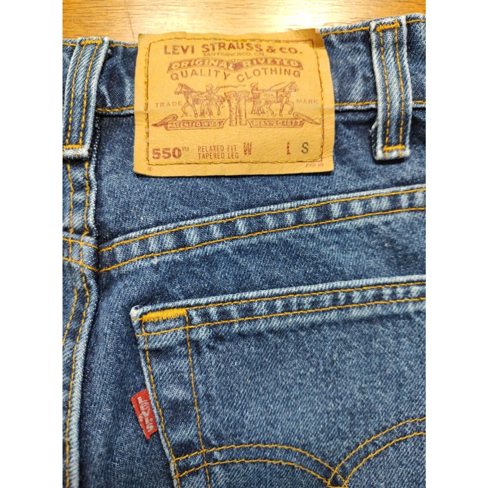Levi's VINTAGE Levi's Jeans 550 USA Relaxed Tapered Womens 25x29 Zip 29 Inseam Blue 100% Cotton 90s Retro USA Size 42" / US 20 - 3 Thumbnail