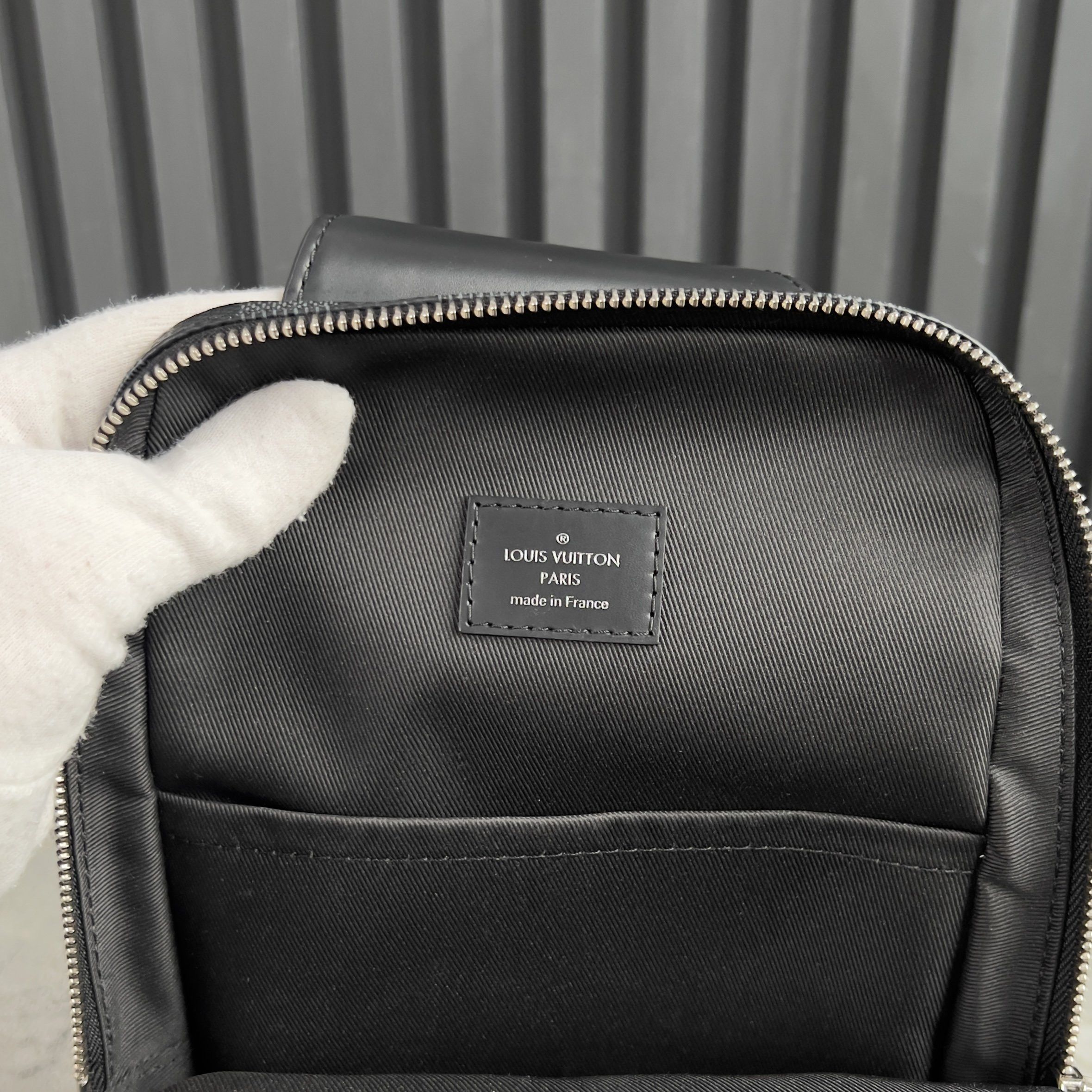Louis Vuitton Avenue Damier Graphite Canvas Slingbag Bag Size ONE SIZE - 12 Thumbnail