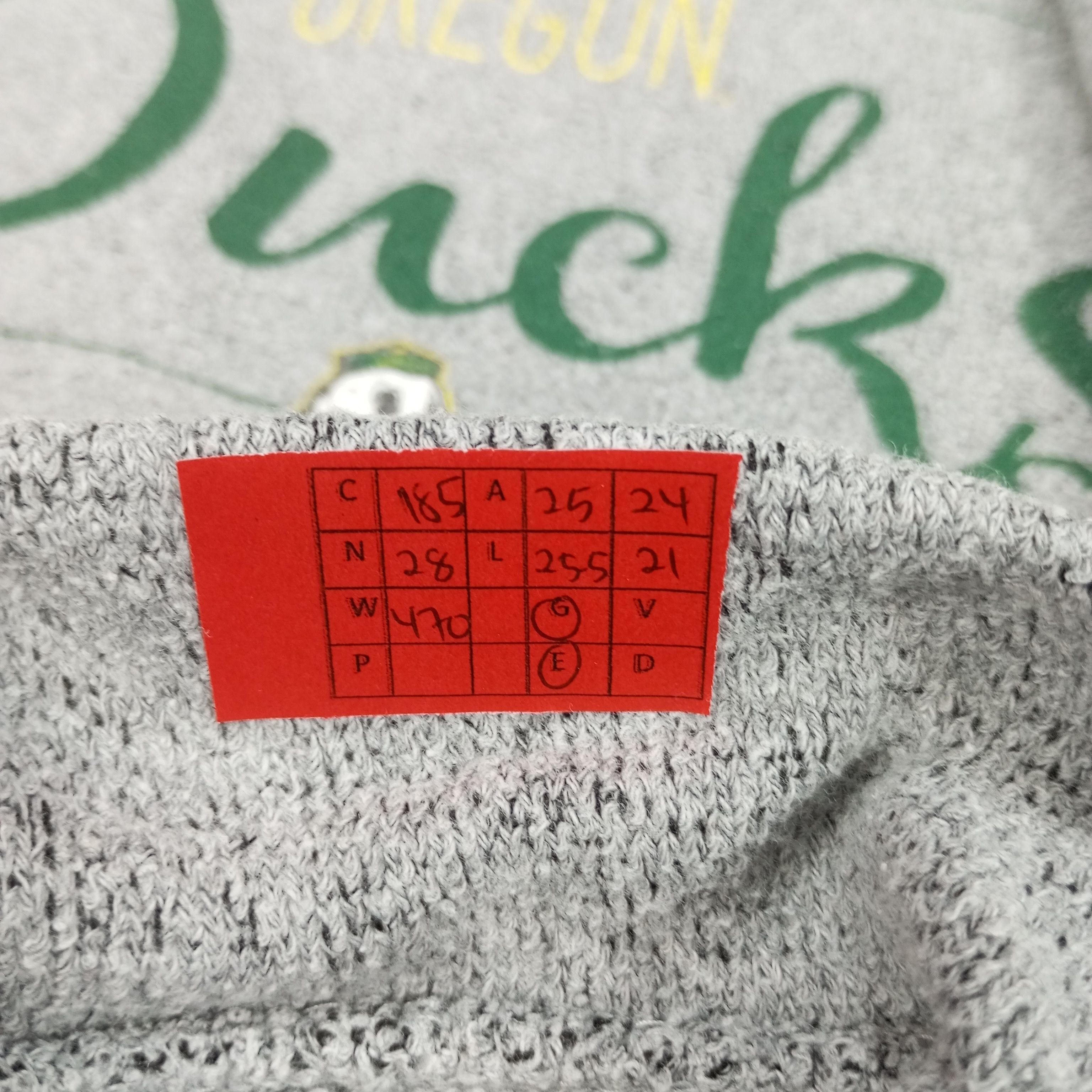 NFL × Vintage Oregon Ducks Center Design Sweatshirt Size US XL / EU 56 / 4 - 8 Thumbnail