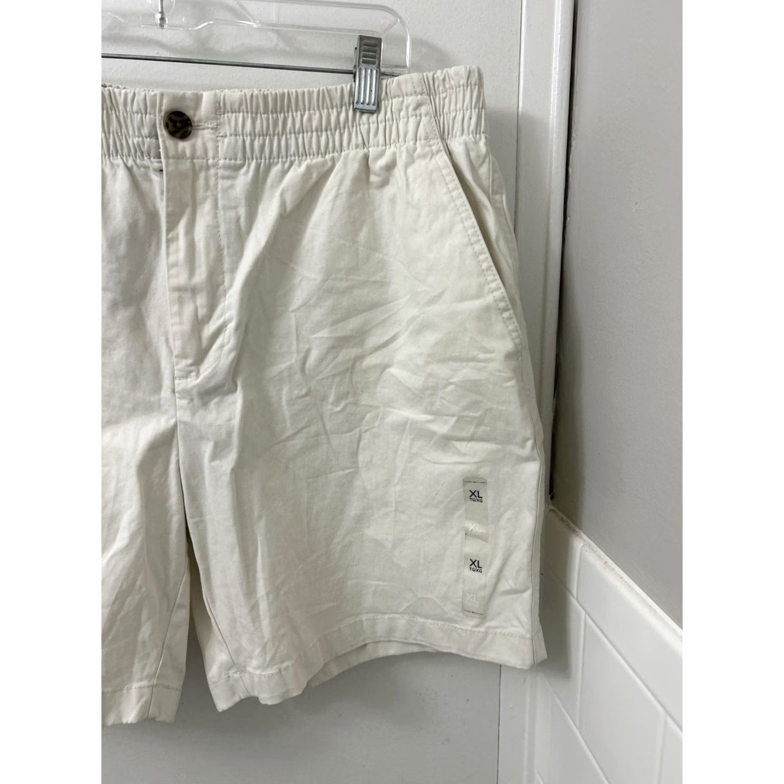 Tommy Hilfiger Tommy Hilfiger Shorts Mens XL White THFlex Pockets 7" Inseam NWT Slim Casual Chino Elastic Waist Button Front Logo Activ: Cream, Beige Size US 36 / EU 52 - 3 Thumbnail