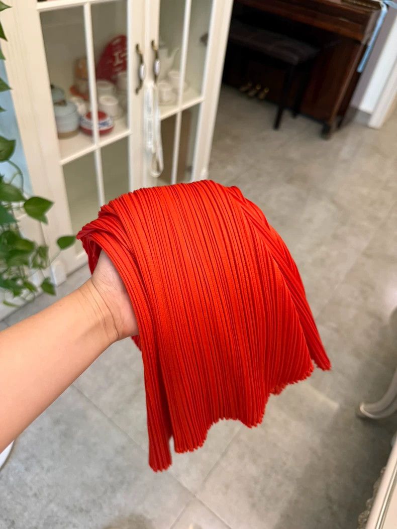 Issey Miyake issey miyake size:3 Short sleeves with orange-red petals 2 Size XXS / US 00 / IT 34 - 6 Thumbnail