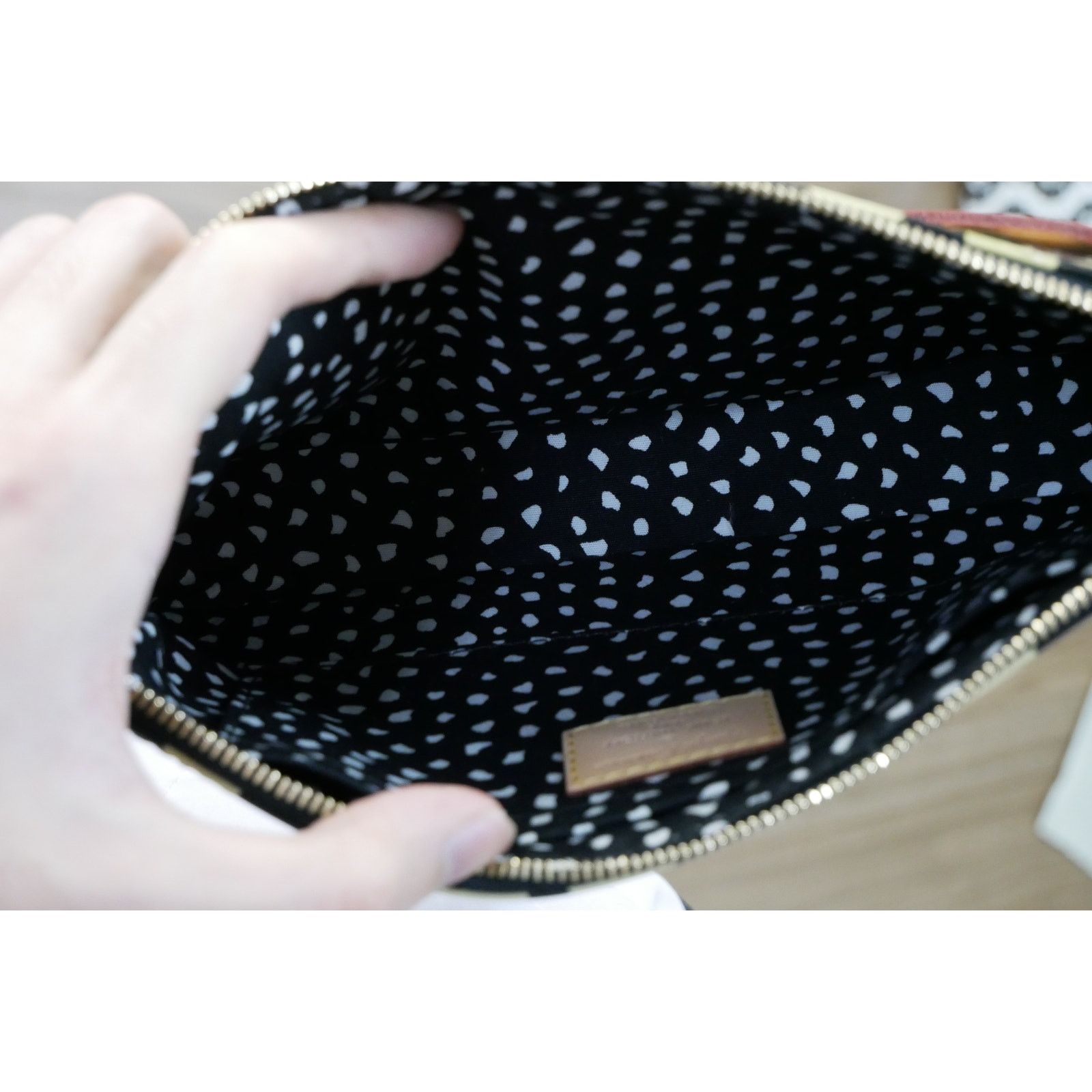 Louis Vuitton Louis Vuitton Vernis Yayoi Kusama Pochette Accessories Size ONE SIZE - 7 Thumbnail