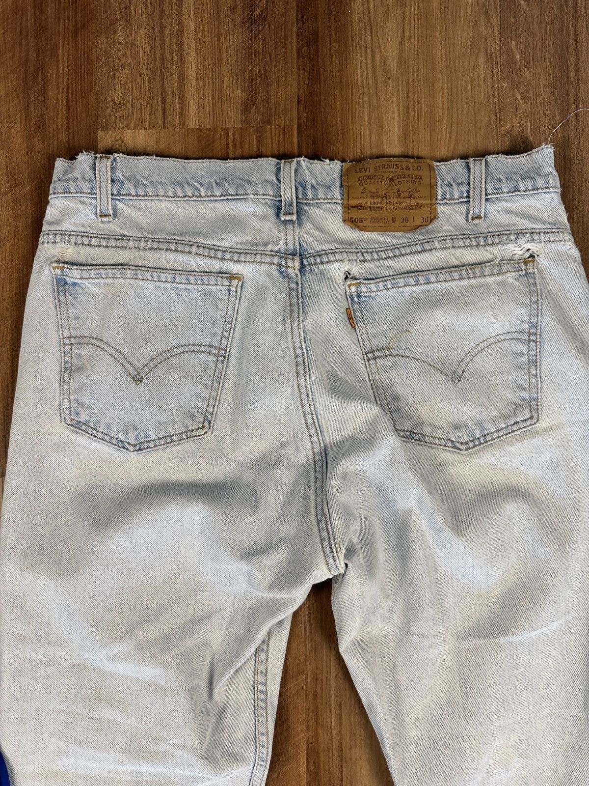Levi's × Vintage Vintage 90s Levi’s 505 Regular Fit Straight Leg 33 x 28 Size US 33 - 7 Thumbnail